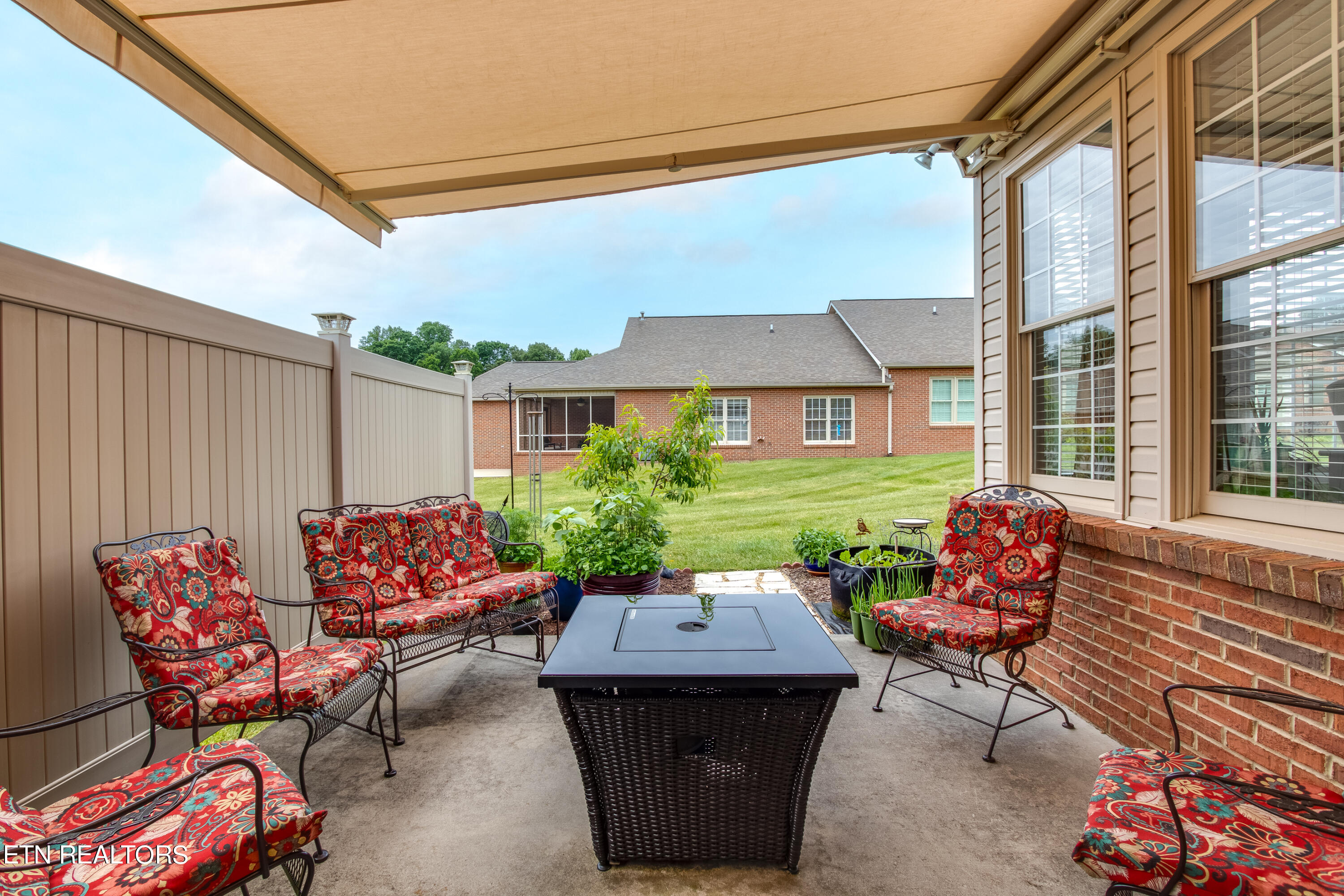 7634 Saint Baron Way