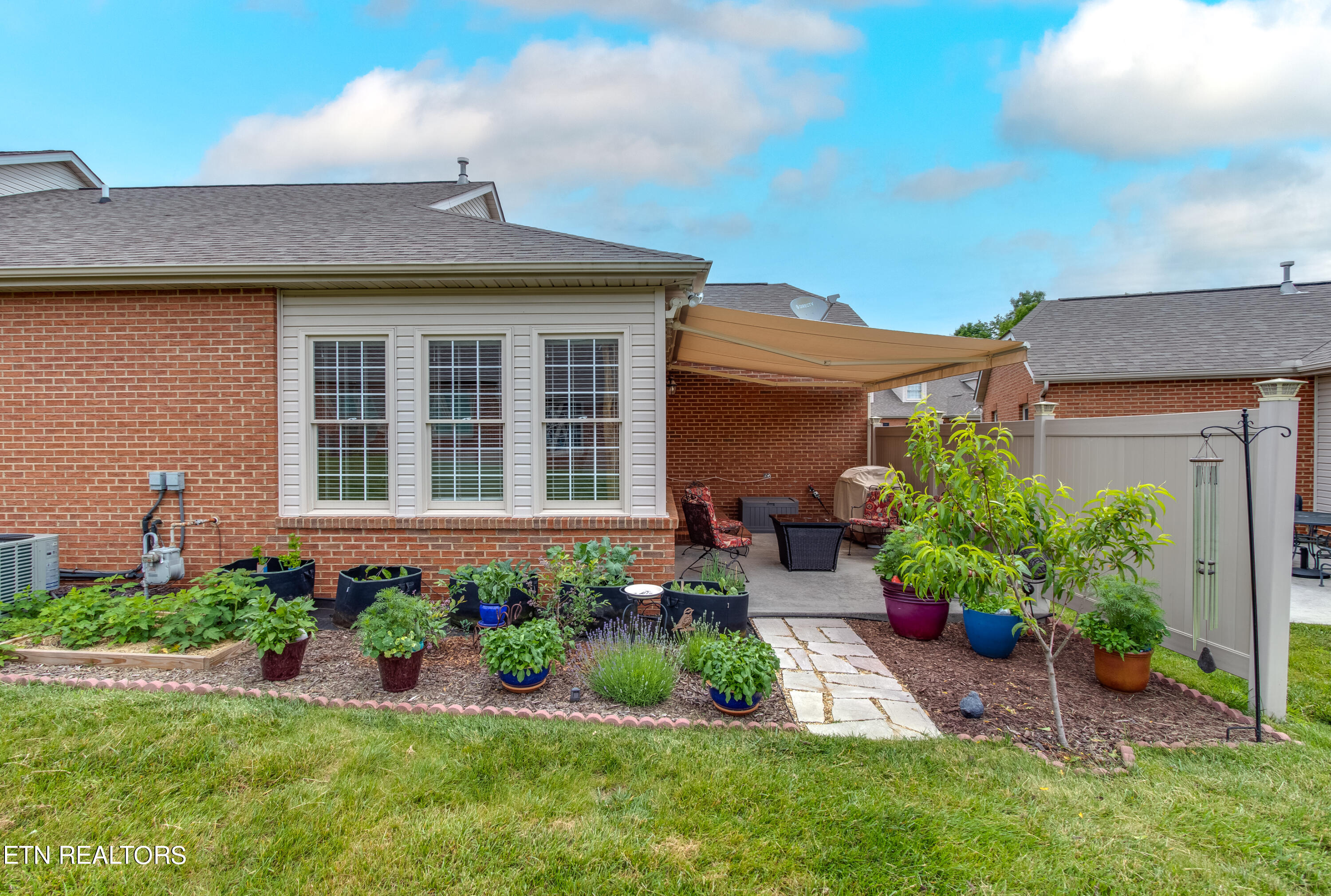 7634 Saint Baron Way