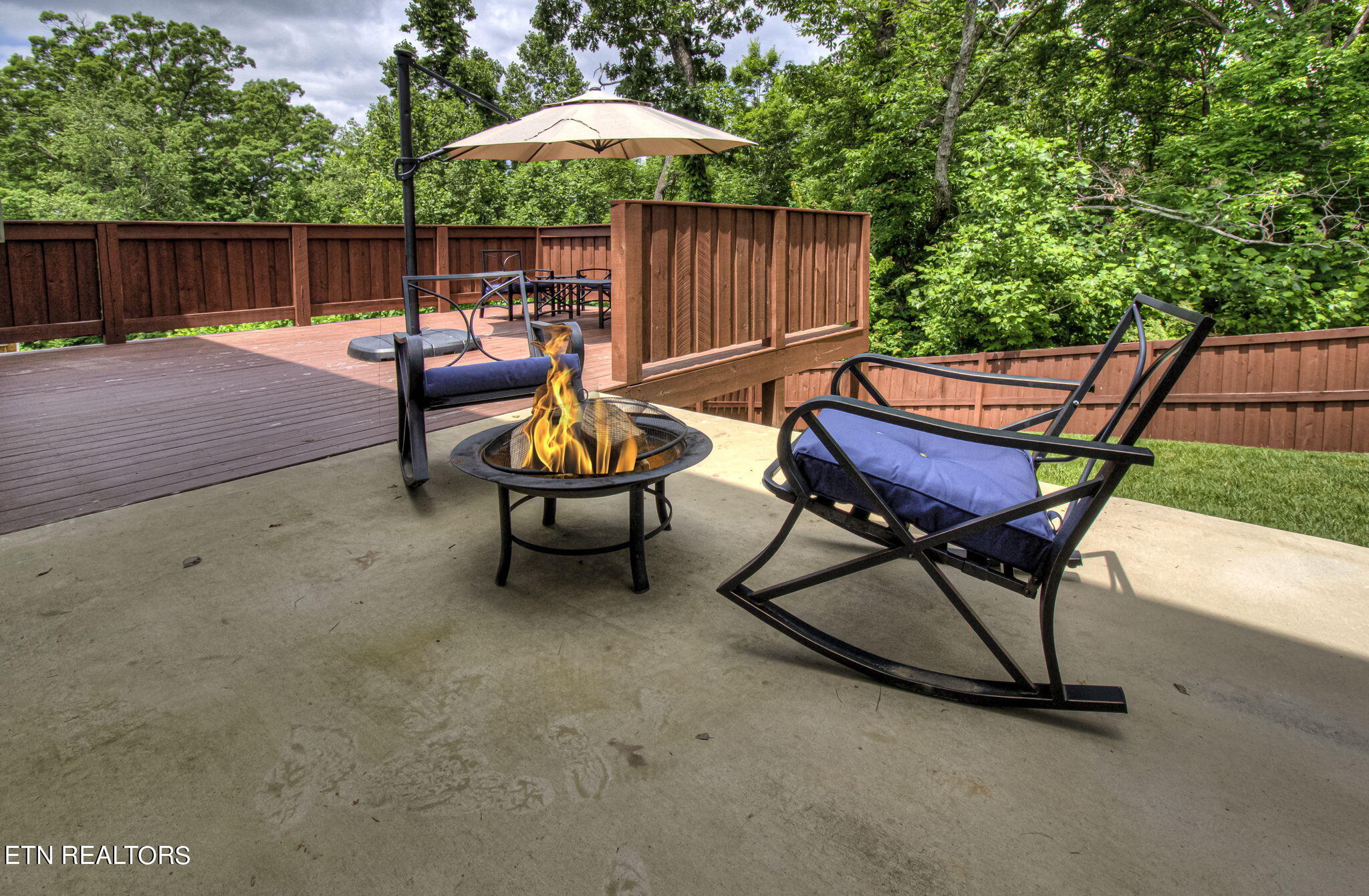 3206 Oakwood Hills Lane