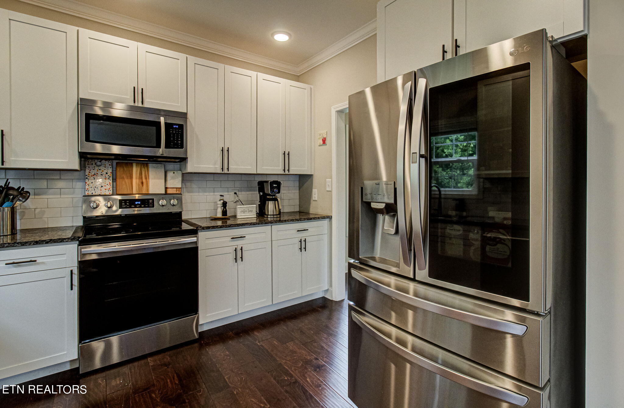 3206 Oakwood Hills Lane