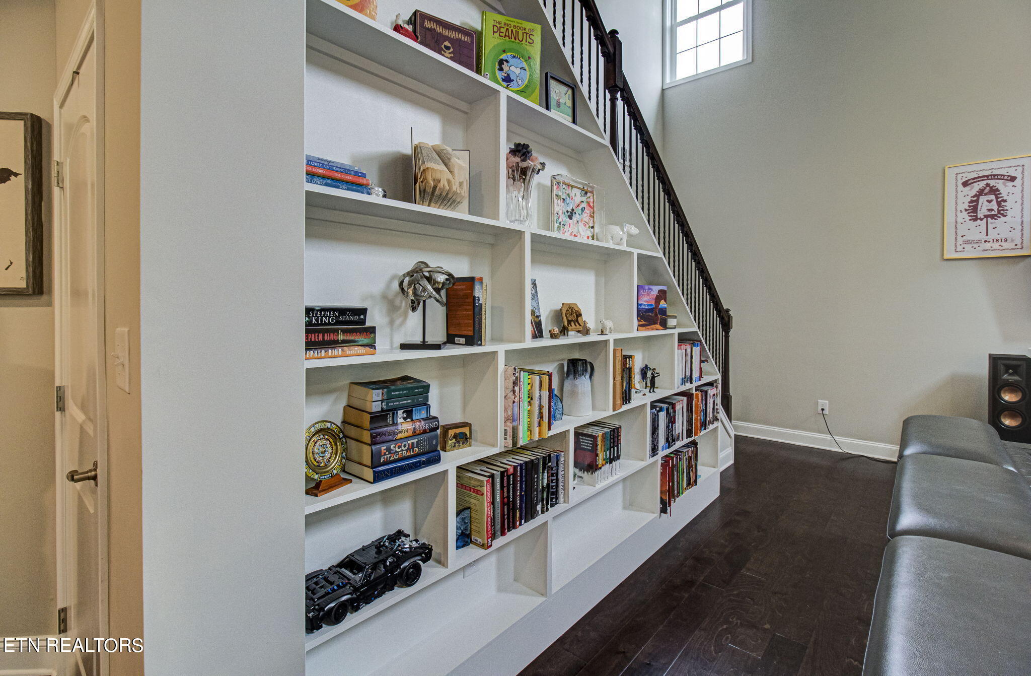 3206 Oakwood Hills Lane