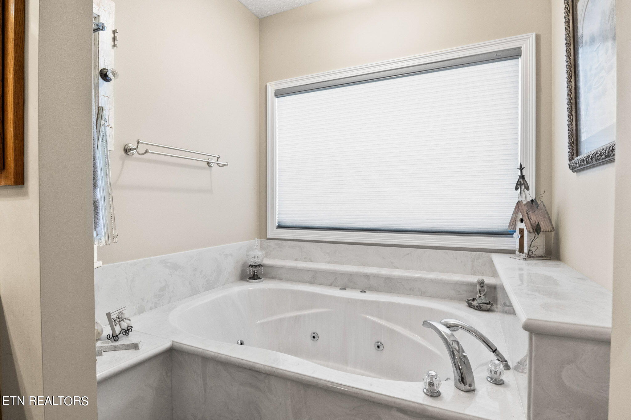 3705 Colonel Jim Drive