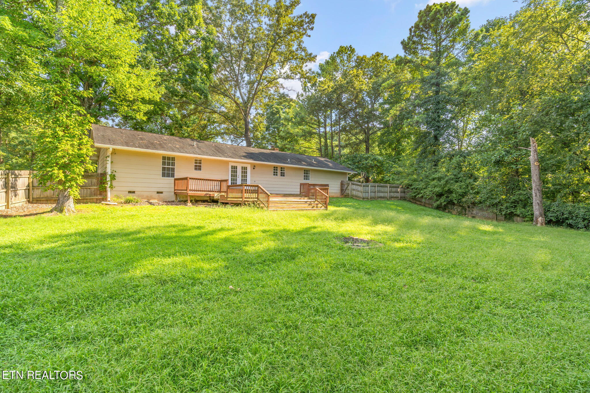 1401 Lakeshire Drive