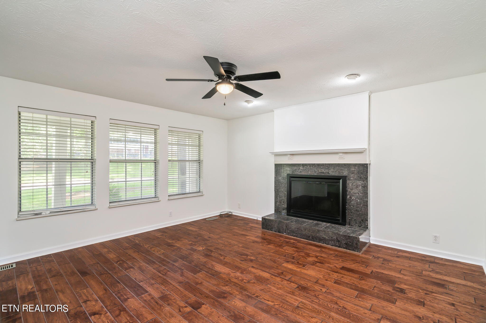 1401 Lakeshire Drive