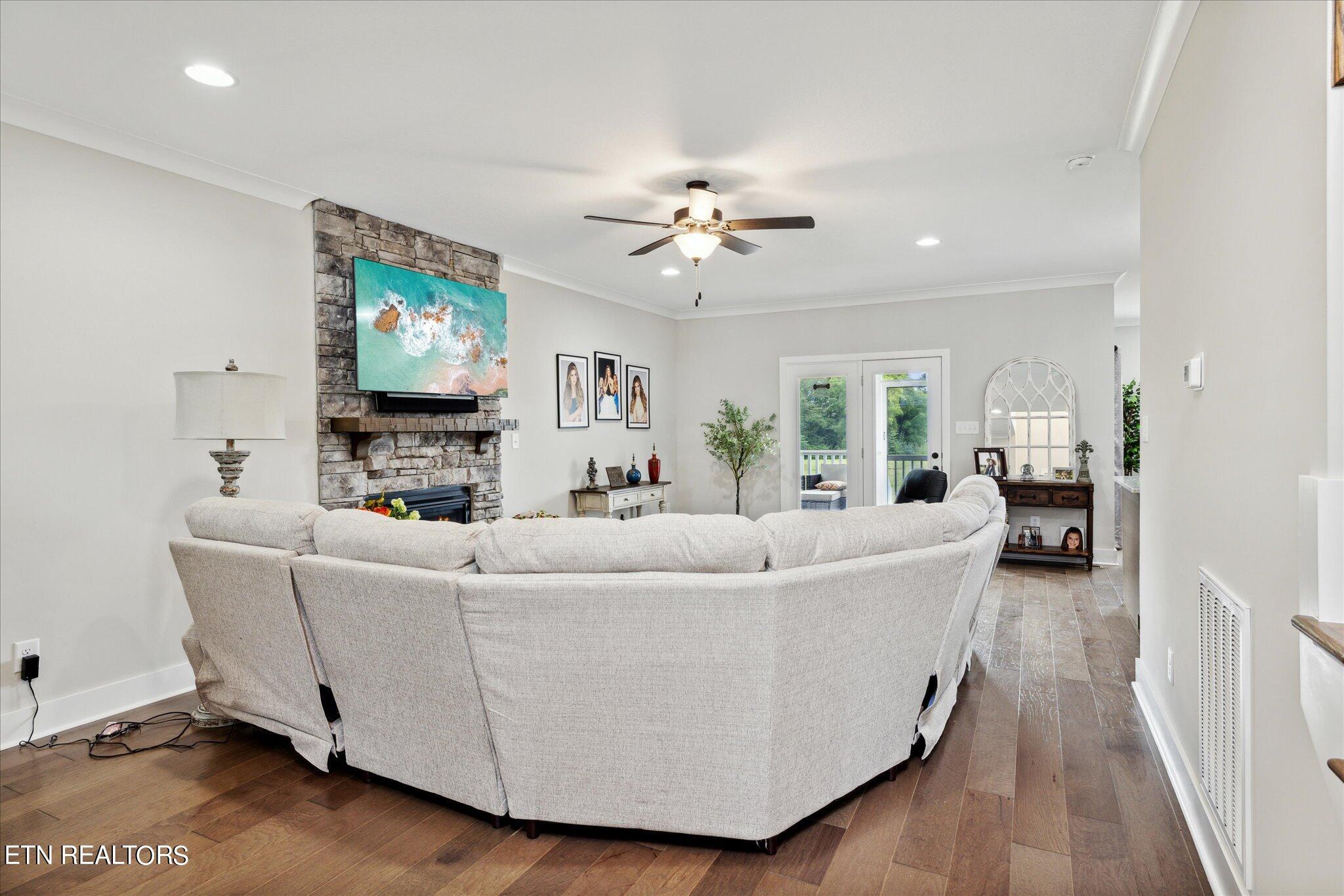 252 Bluff Shadows Lane