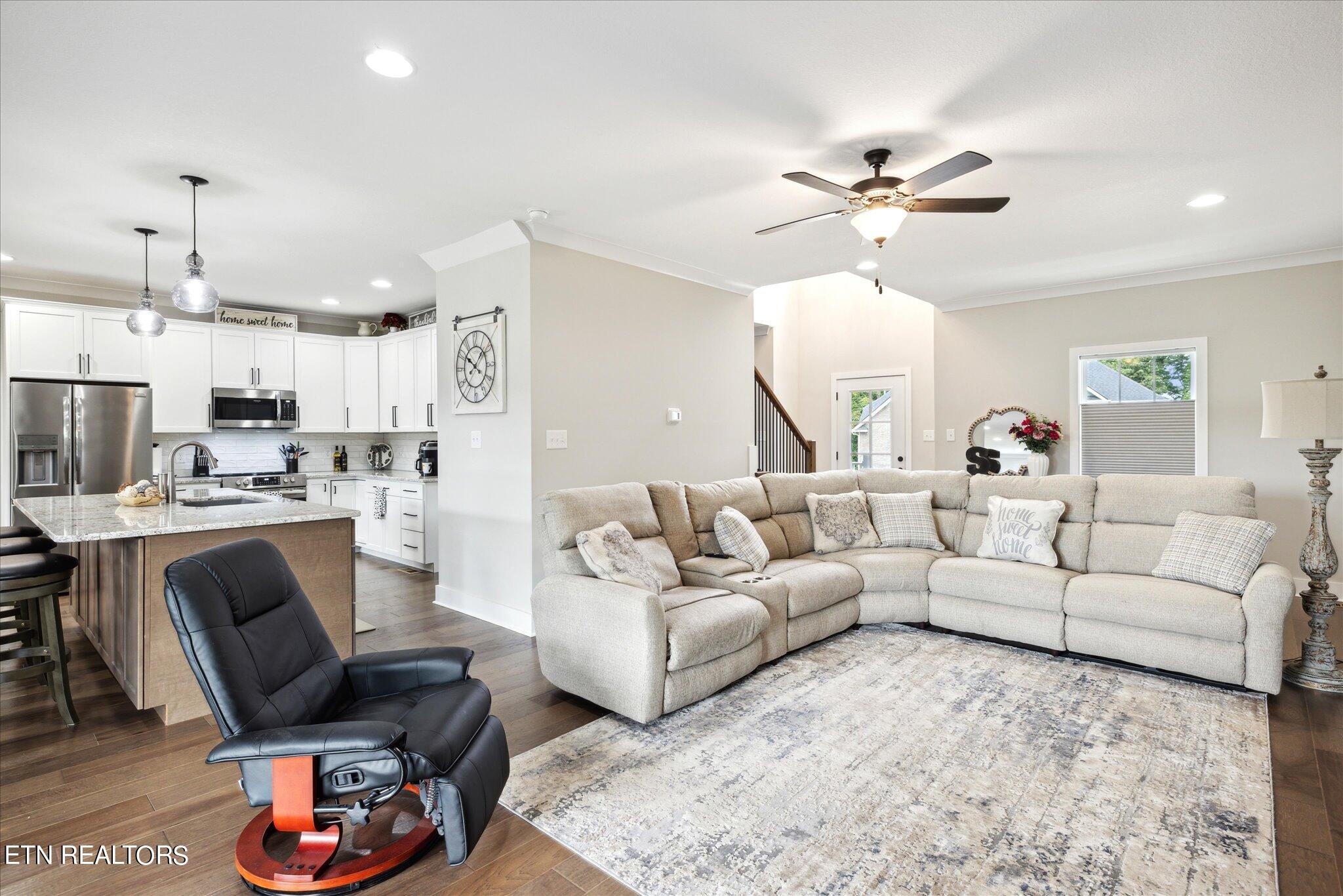 252 Bluff Shadows Lane