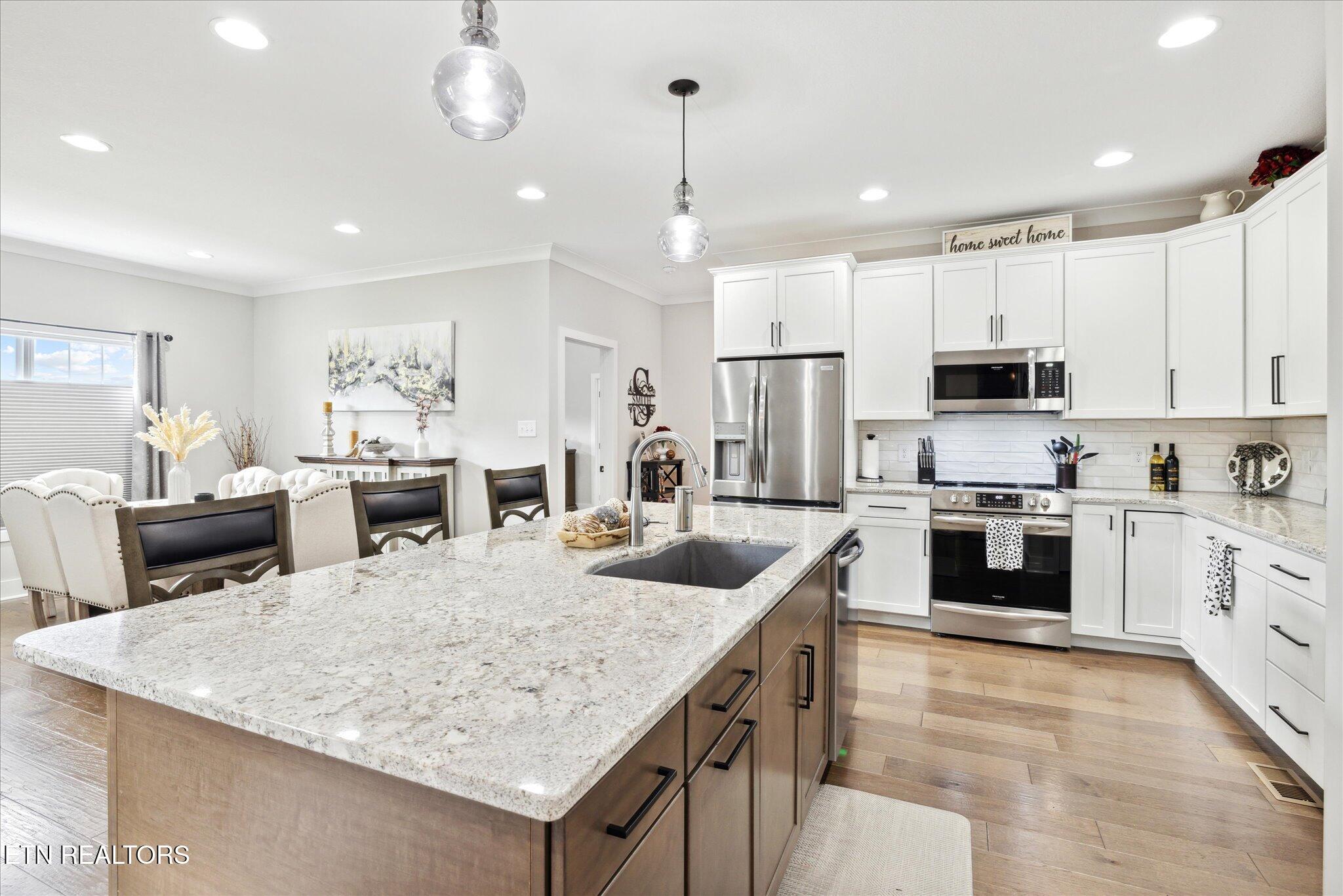 252 Bluff Shadows Lane