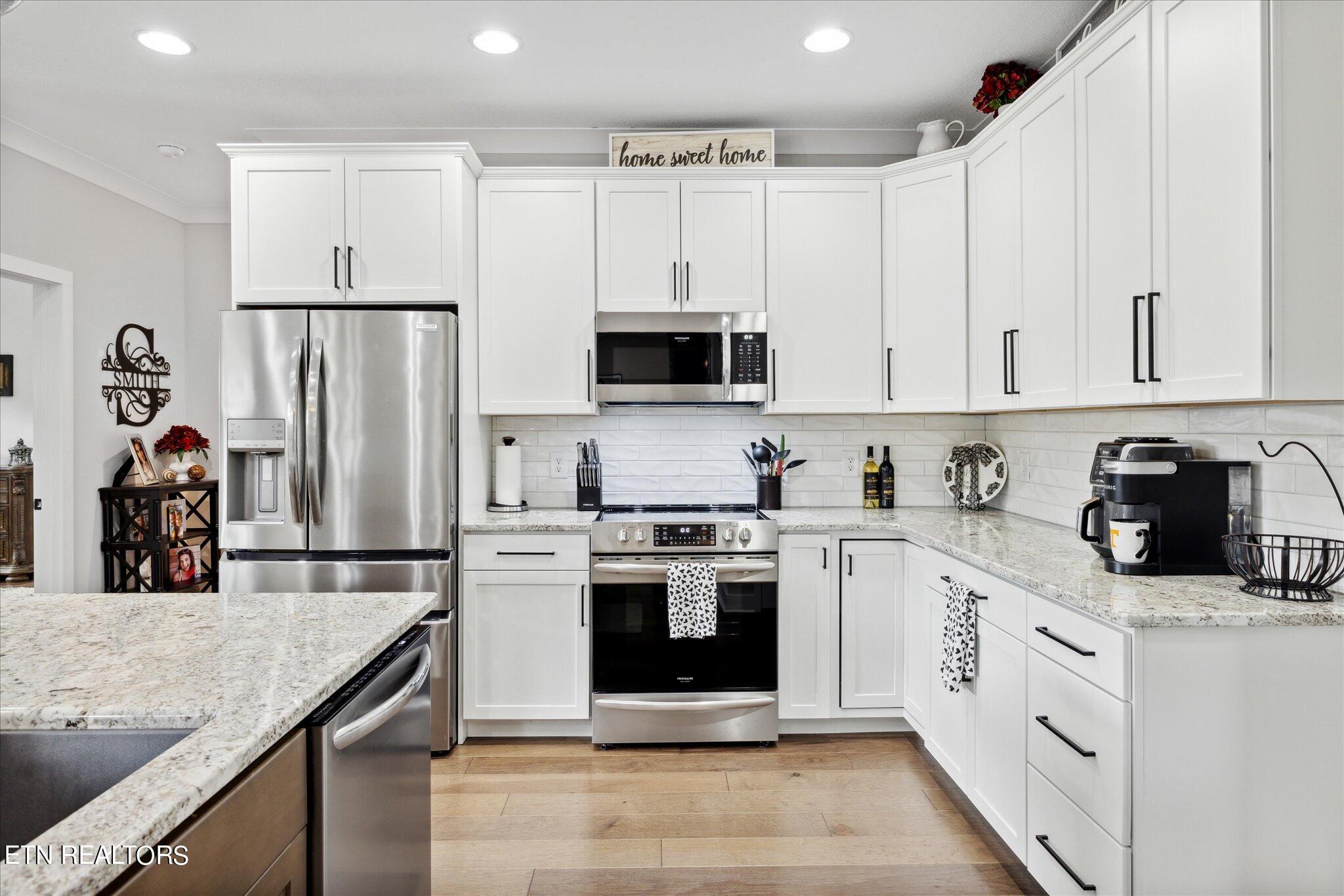 252 Bluff Shadows Lane