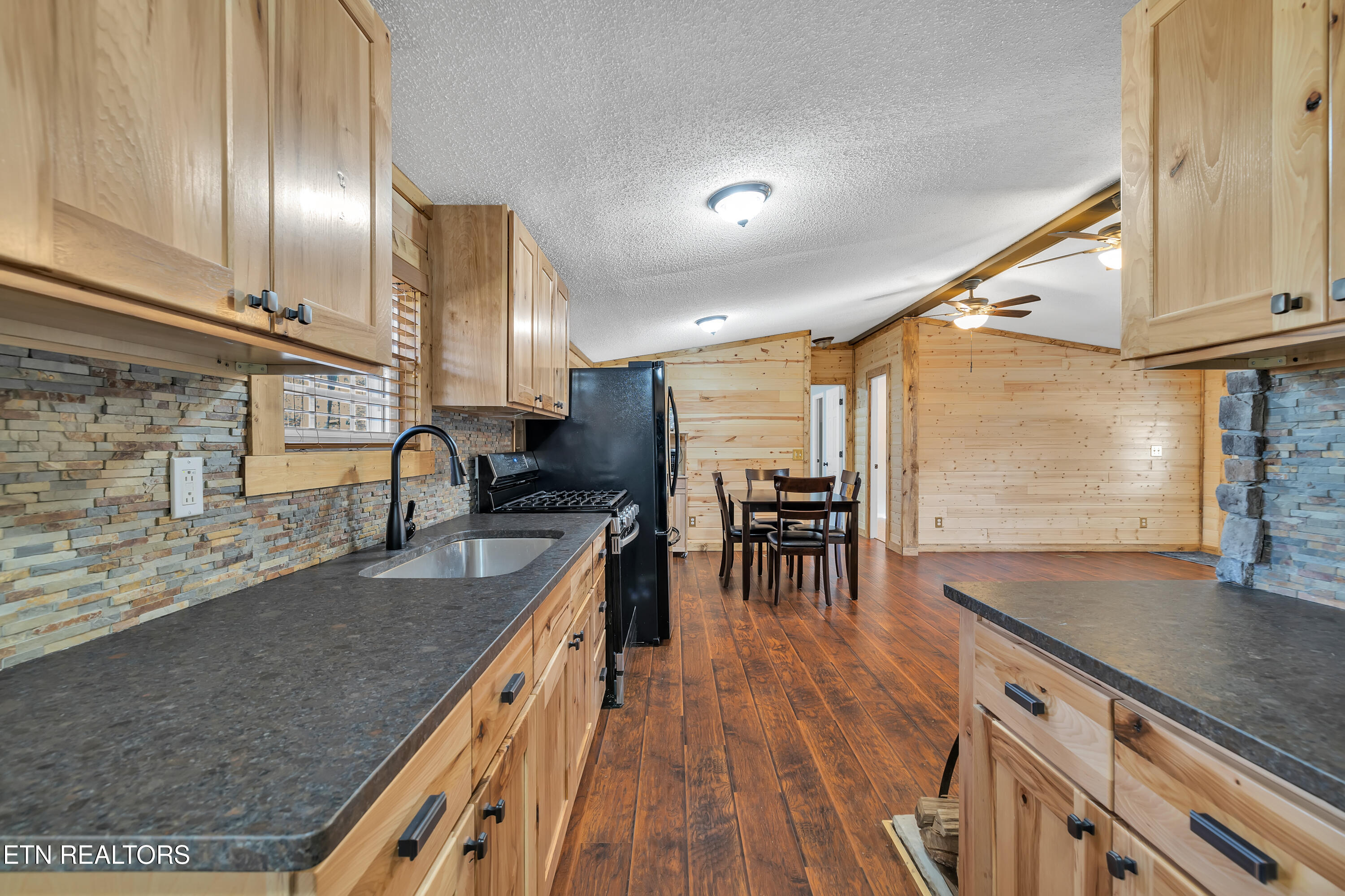 1024 Elmer Lambert Rd