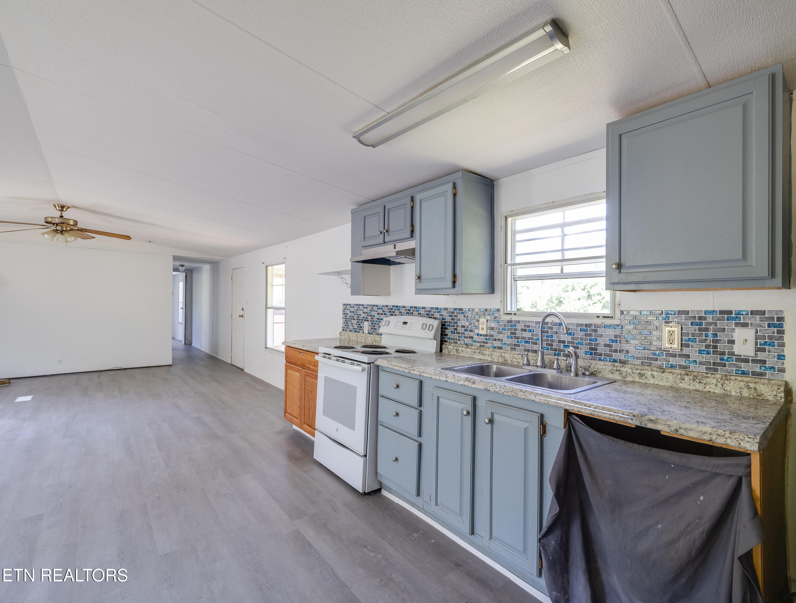 399 High Ridge Court