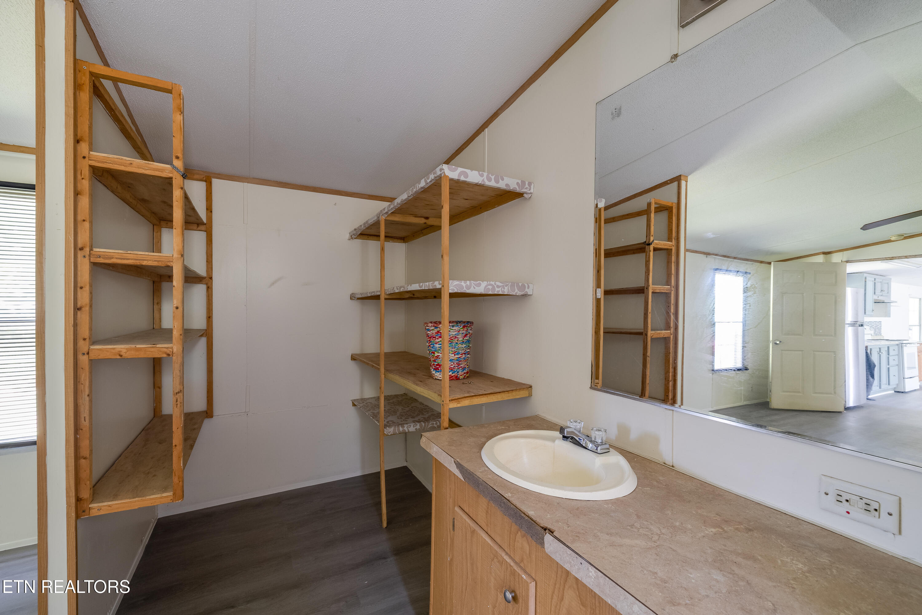 399 High Ridge Court