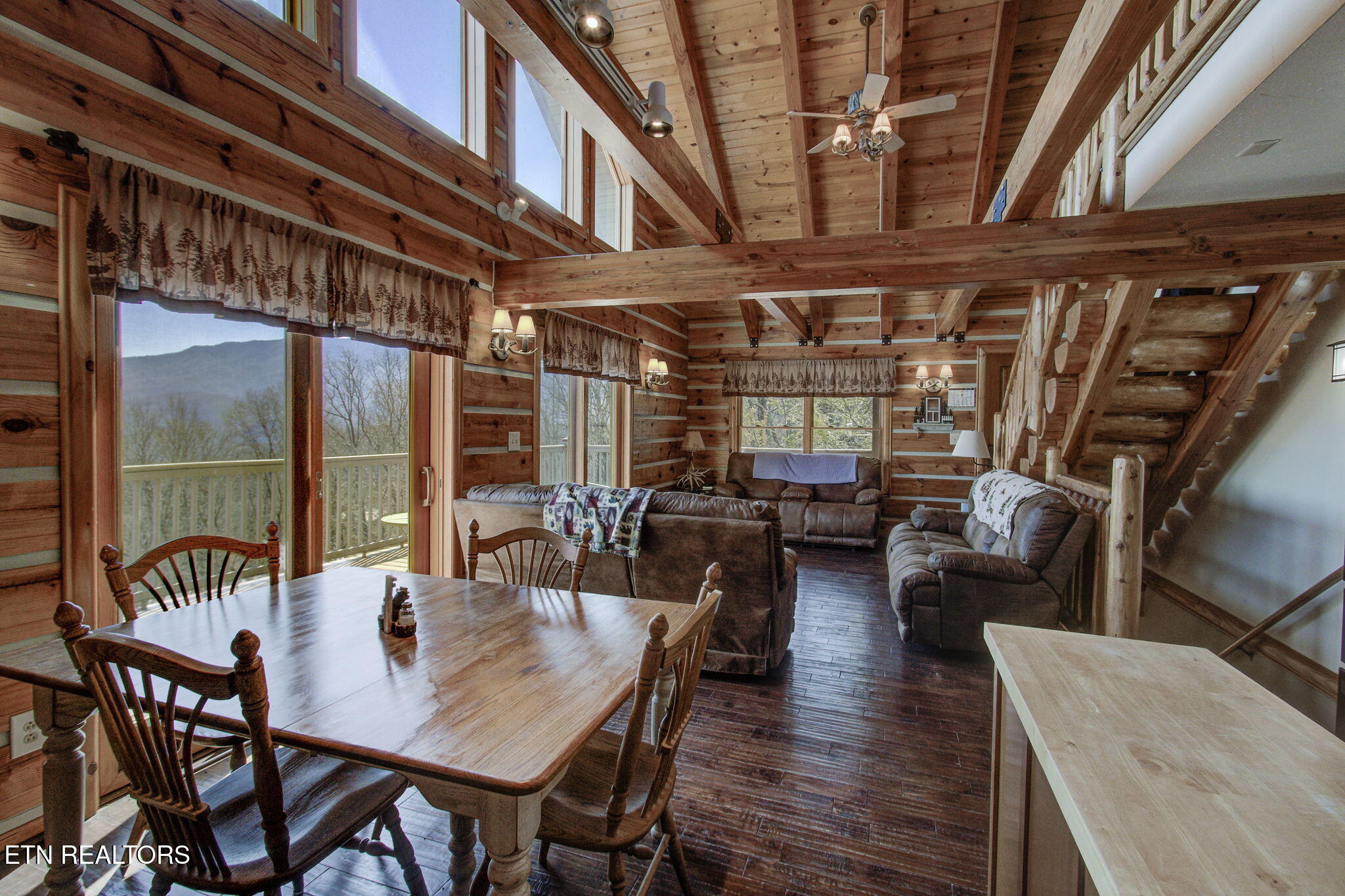 940 Stans Rd