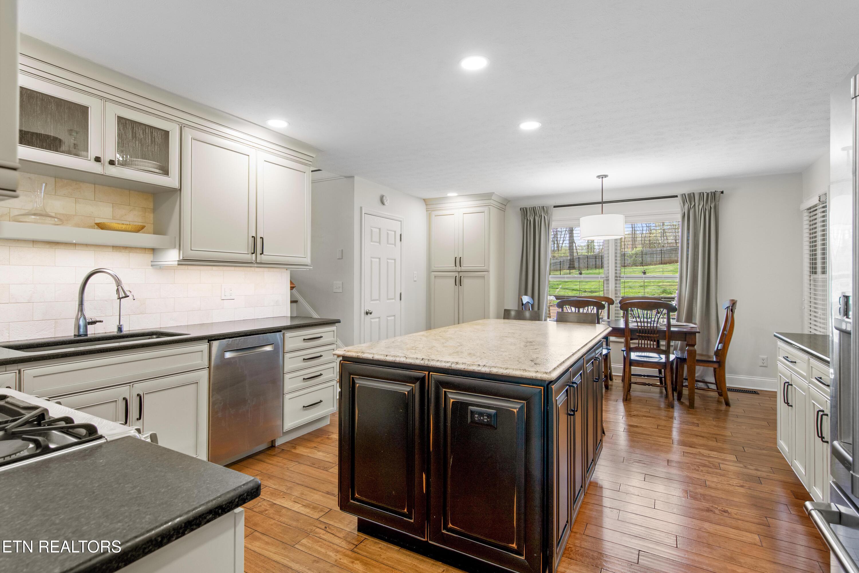 724 Summit Lake Court