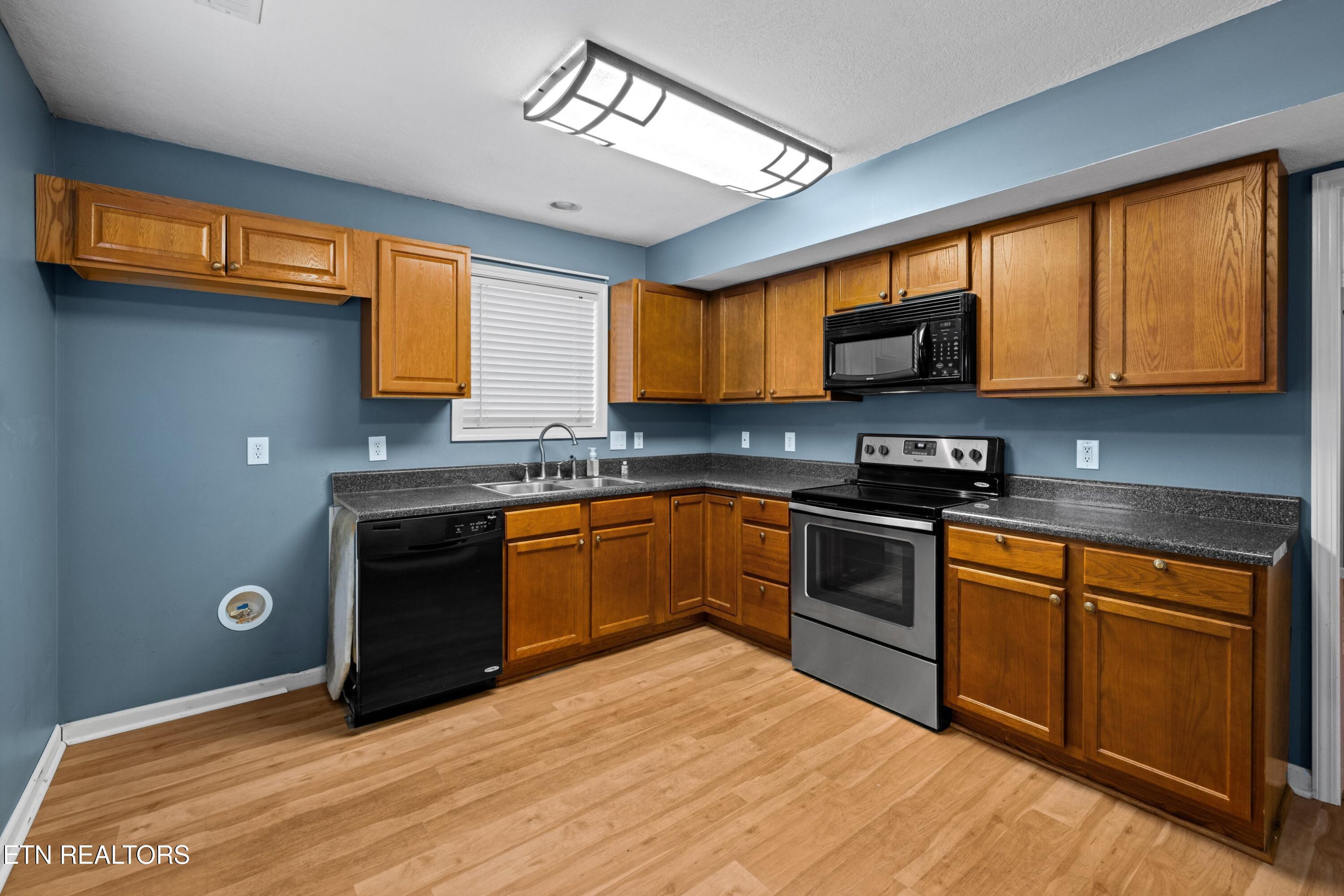 944 Micro Way, Knoxville