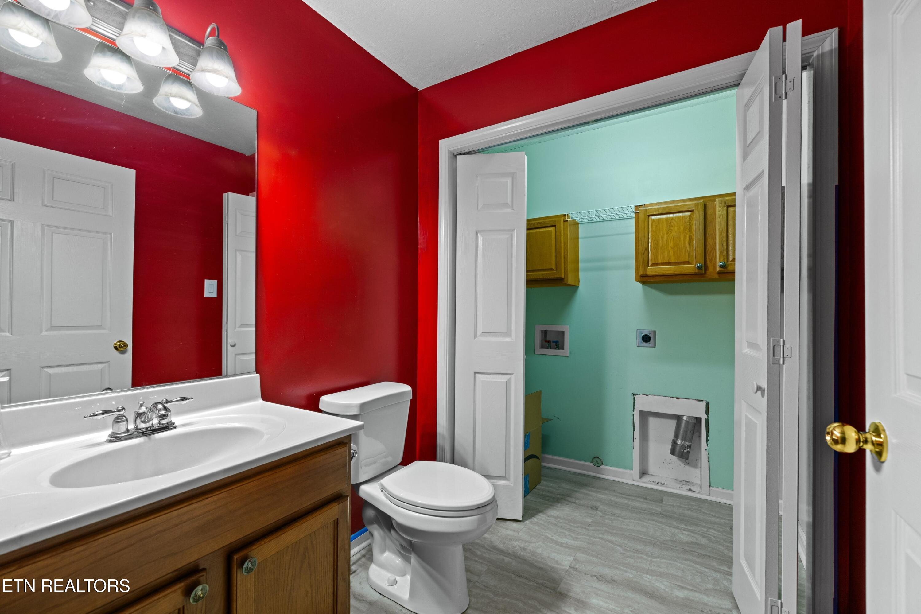 944 Micro Way, Knoxville