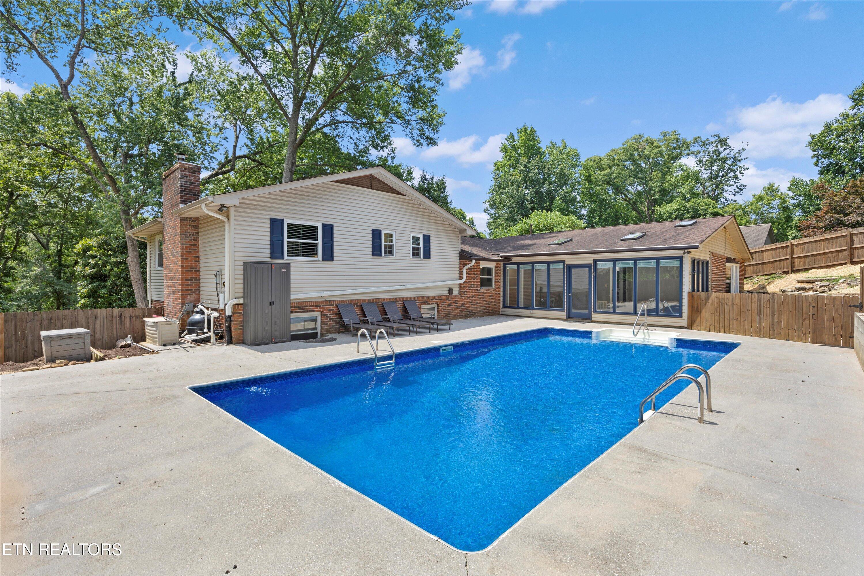 7529 Shaker Drive