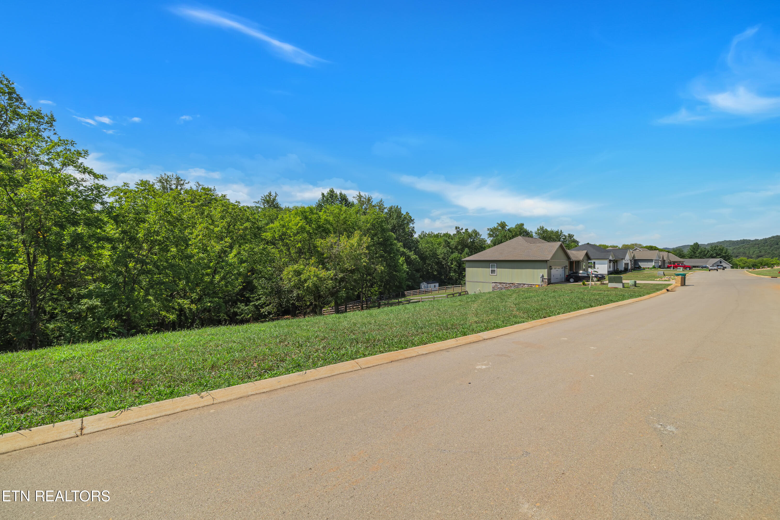 623 Farm Of The Smokies Way