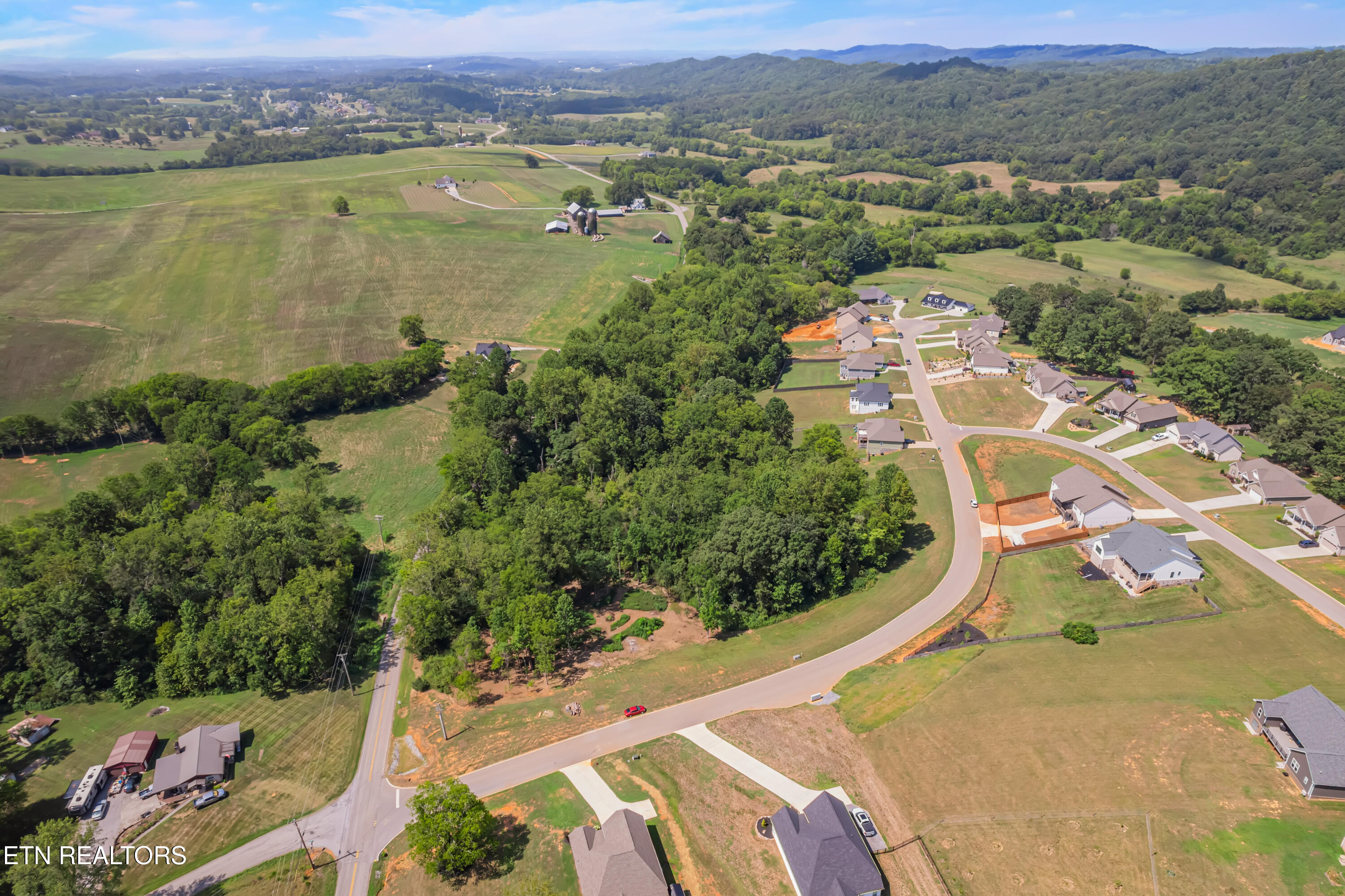 623 Farm Of The Smokies Way