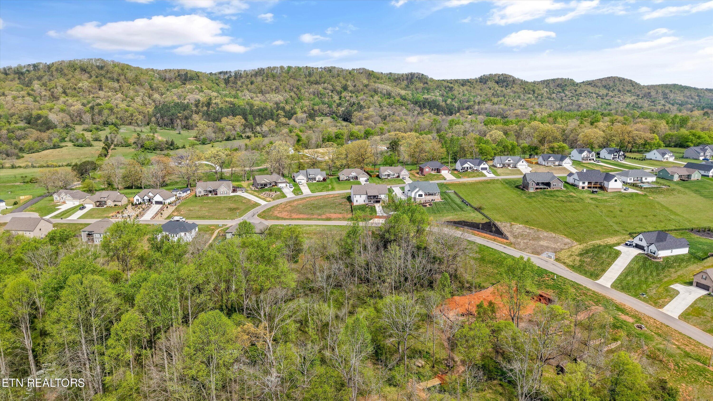 623 Farm Of The Smokies Way