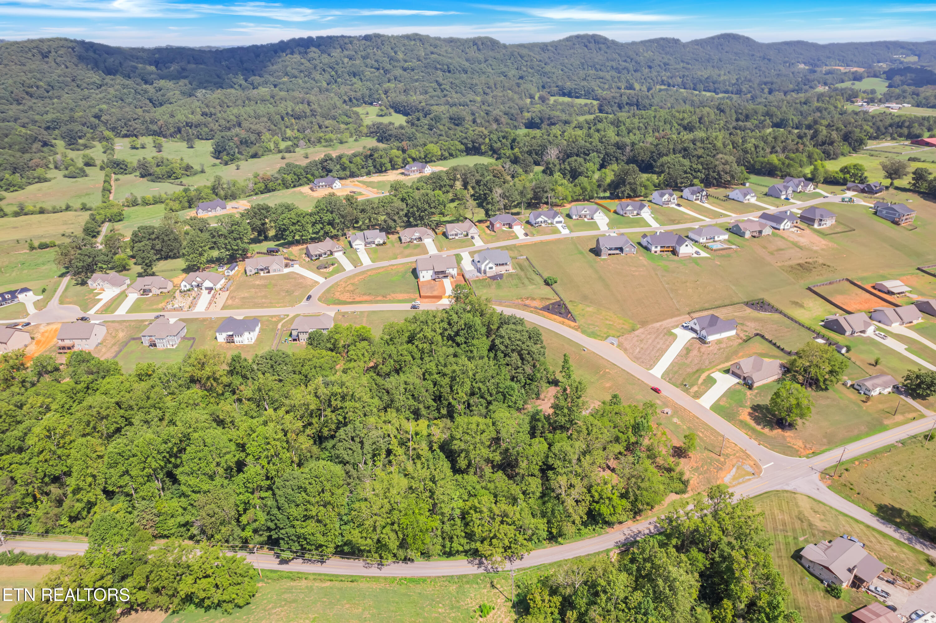 623 Farm Of The Smokies Way