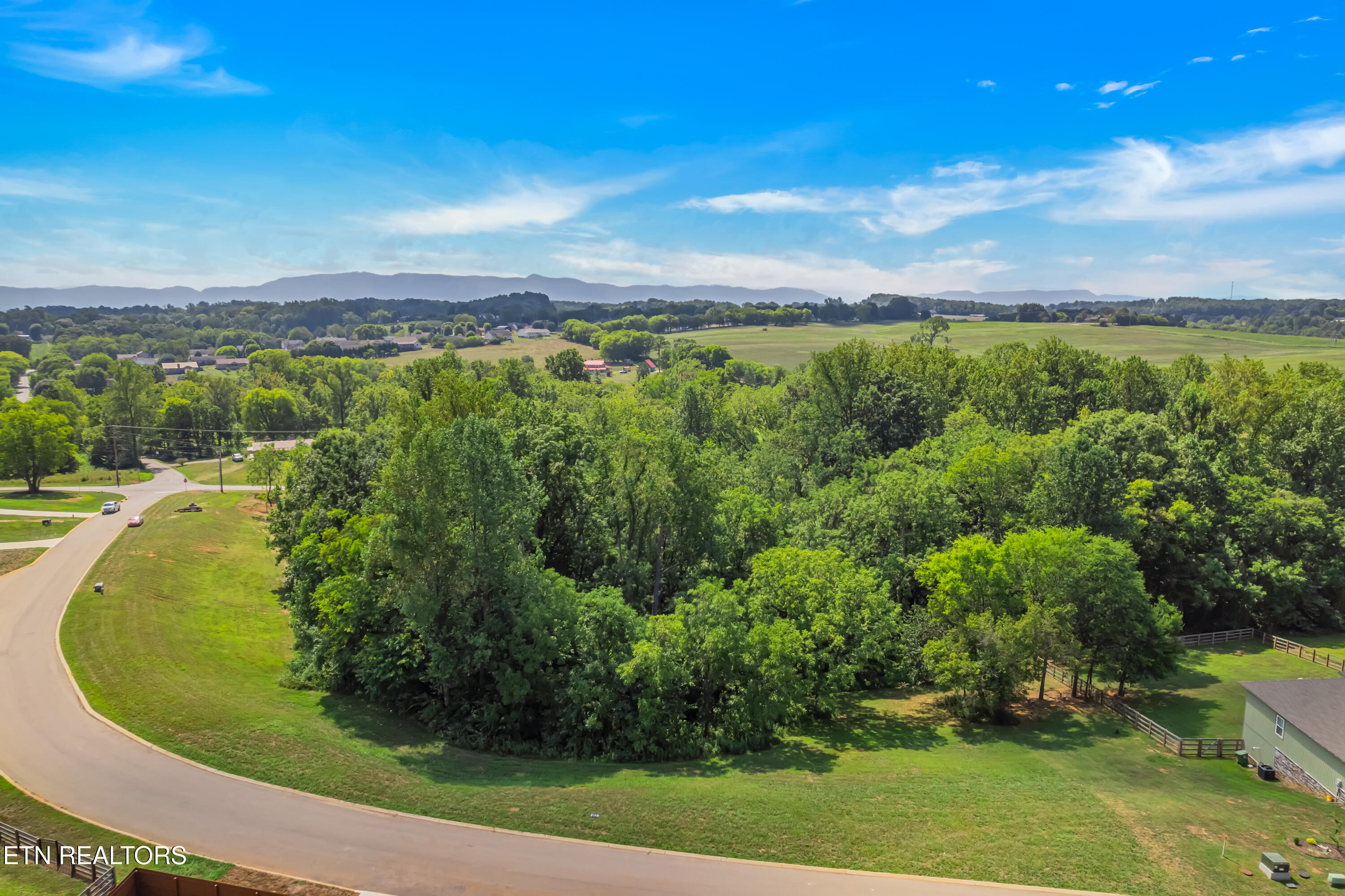 623 Farm Of The Smokies Way