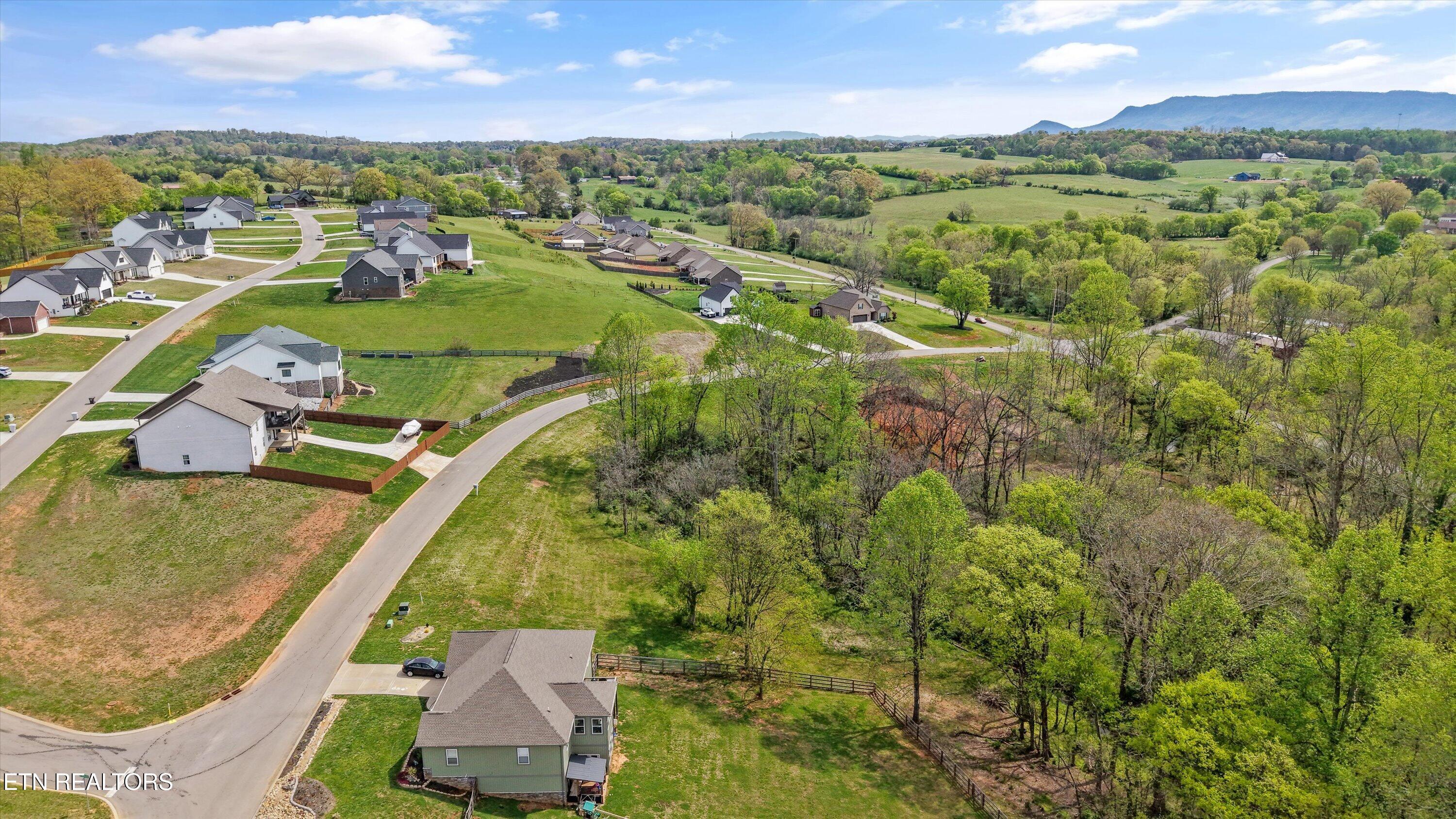 623 Farm Of The Smokies Way