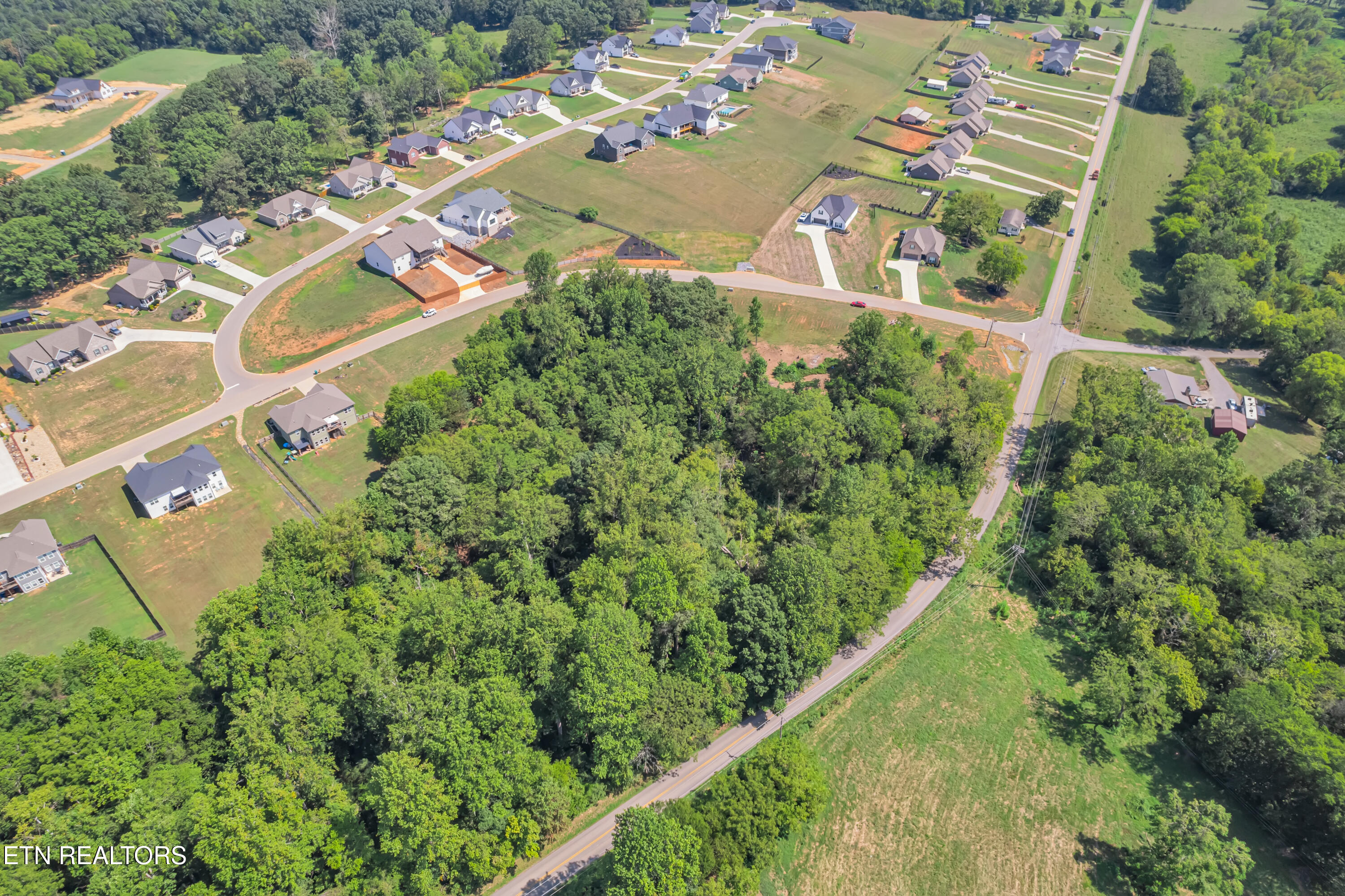 623 Farm Of The Smokies Way