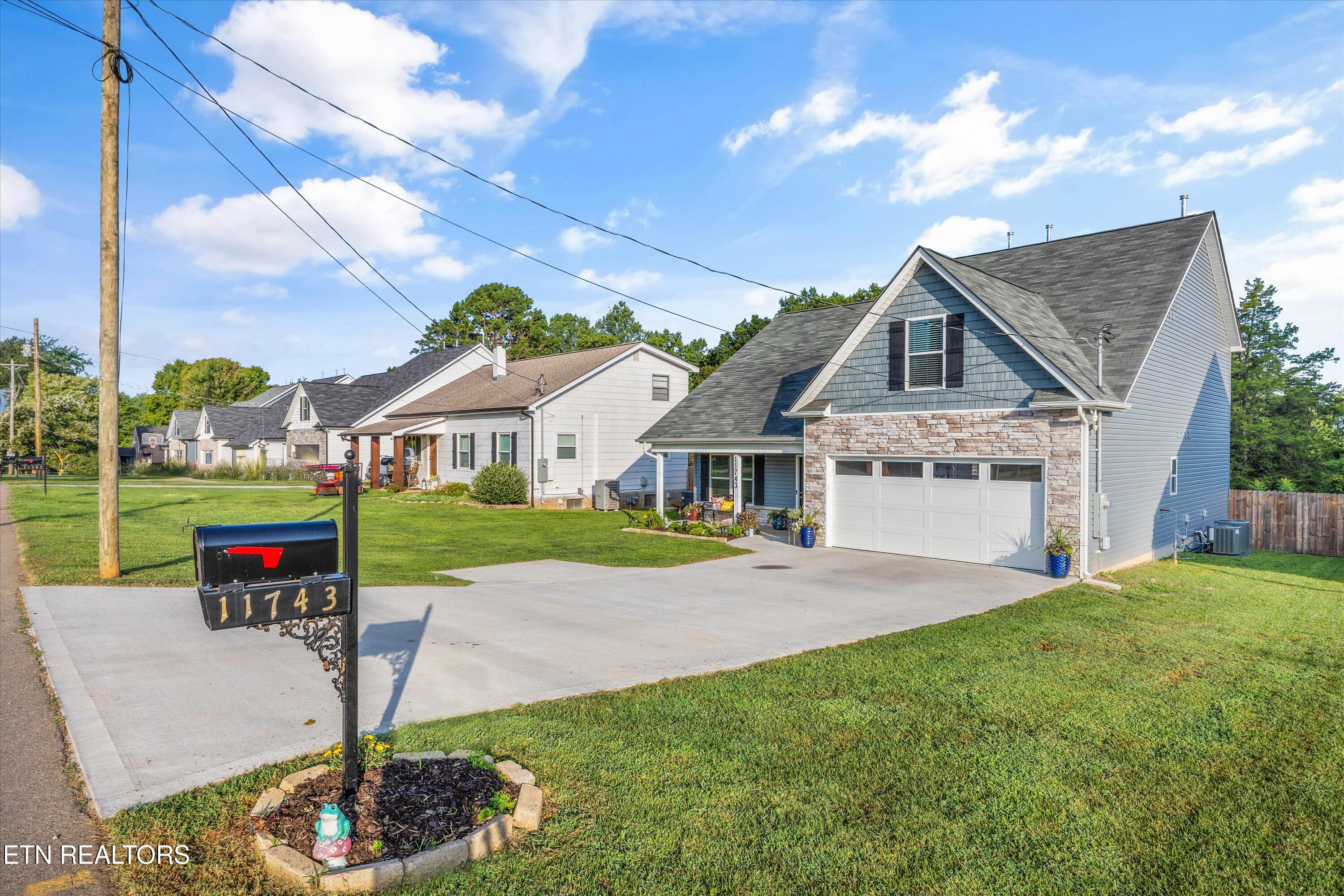 11743 Black Rd