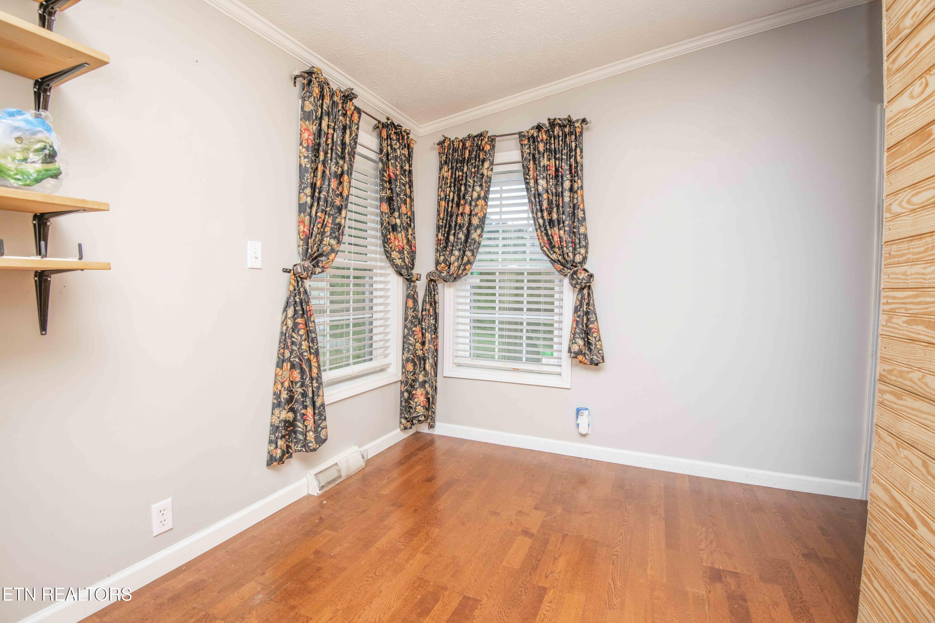 2525 Oak Grove Road