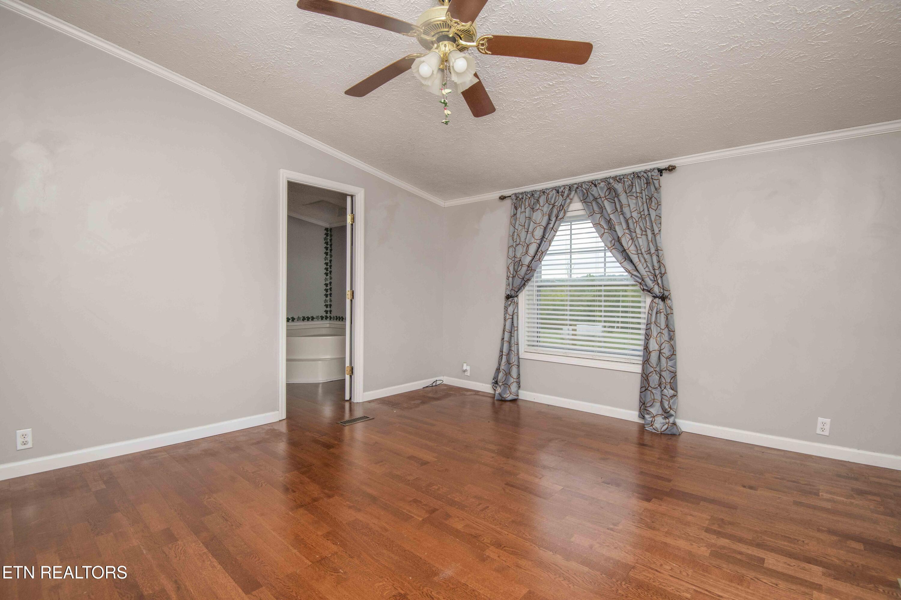 2525 Oak Grove Road