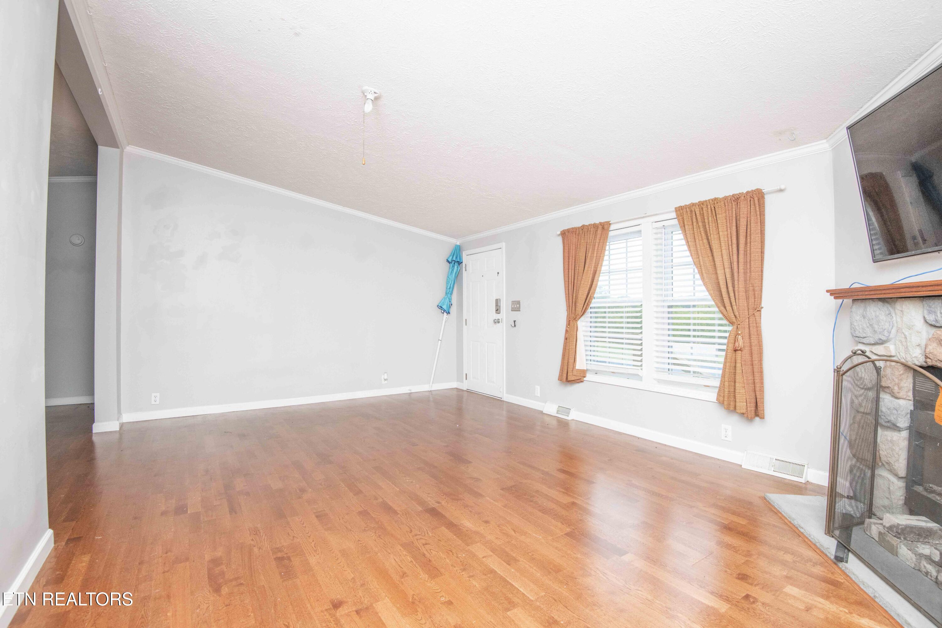 2525 Oak Grove Road
