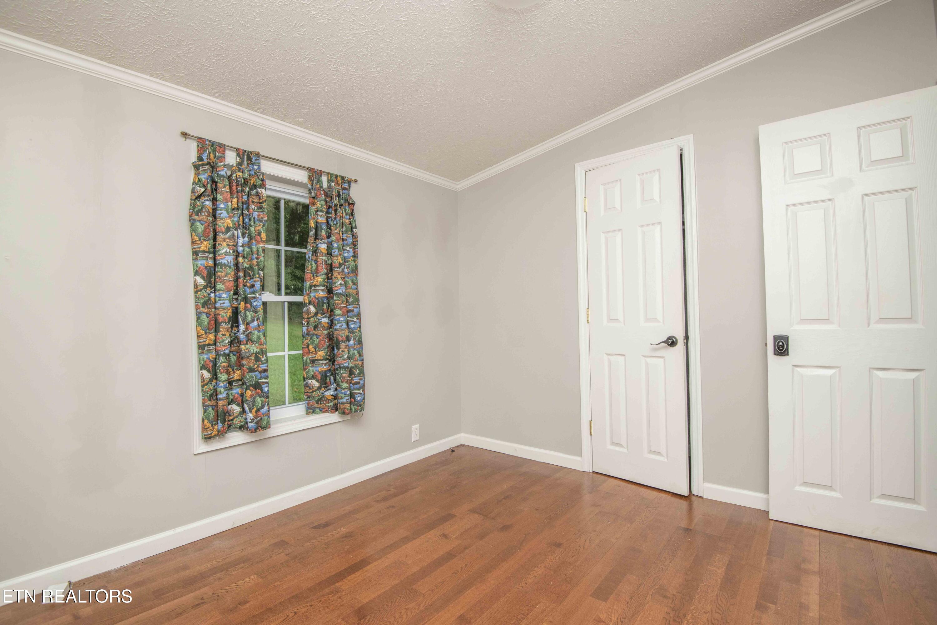 2525 Oak Grove Road