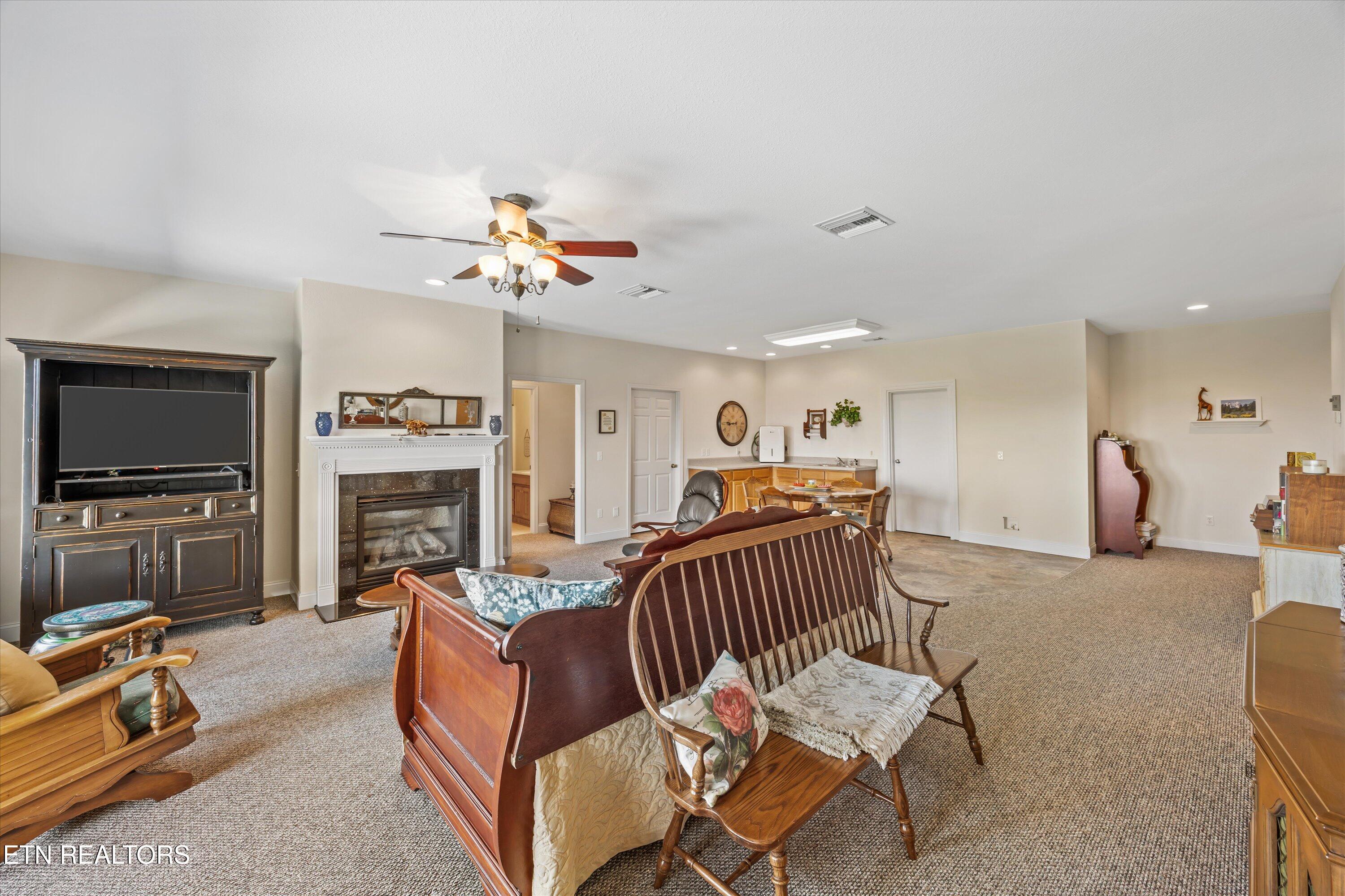 330 Laurel Mtn Rd