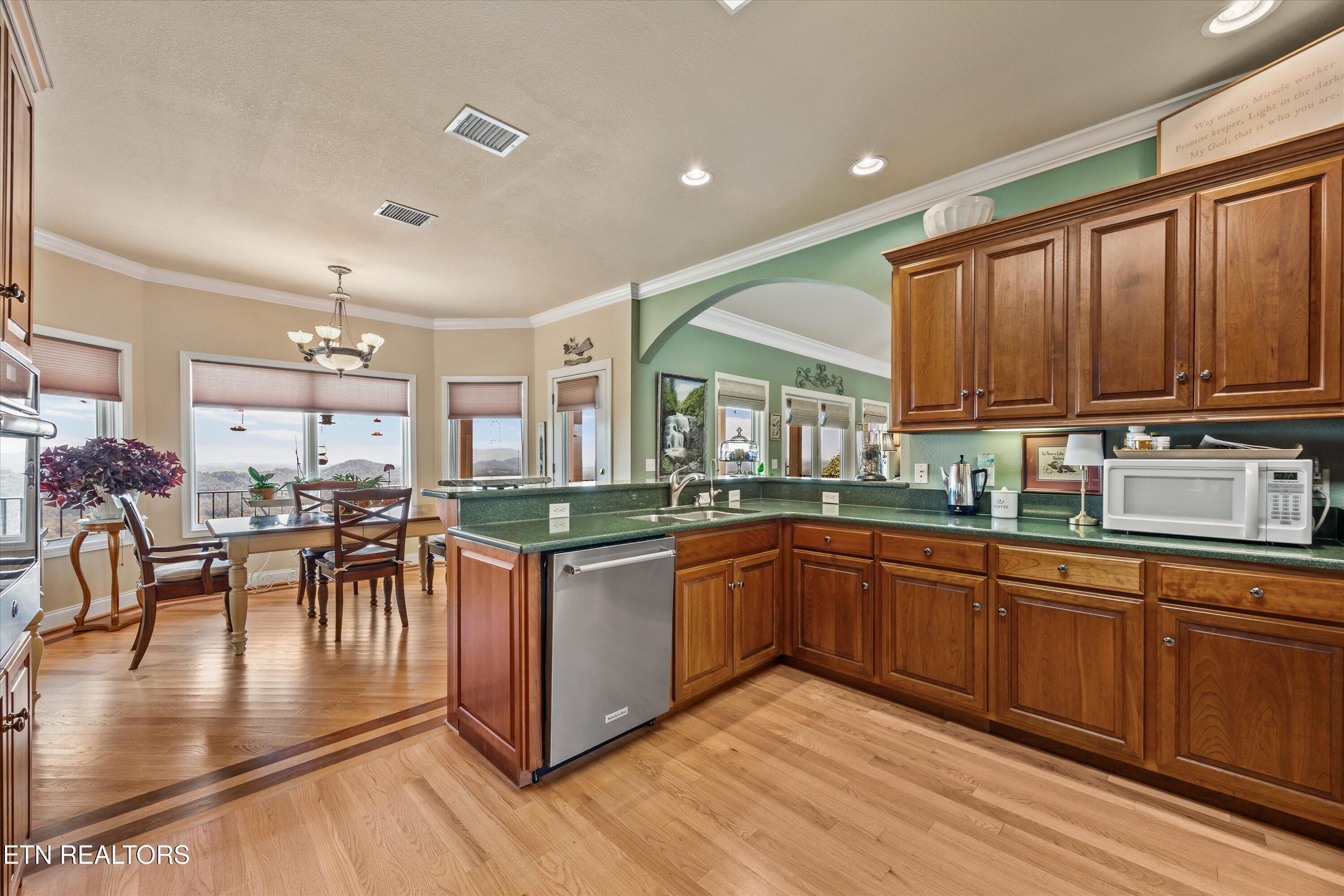 330 Laurel Mtn Rd