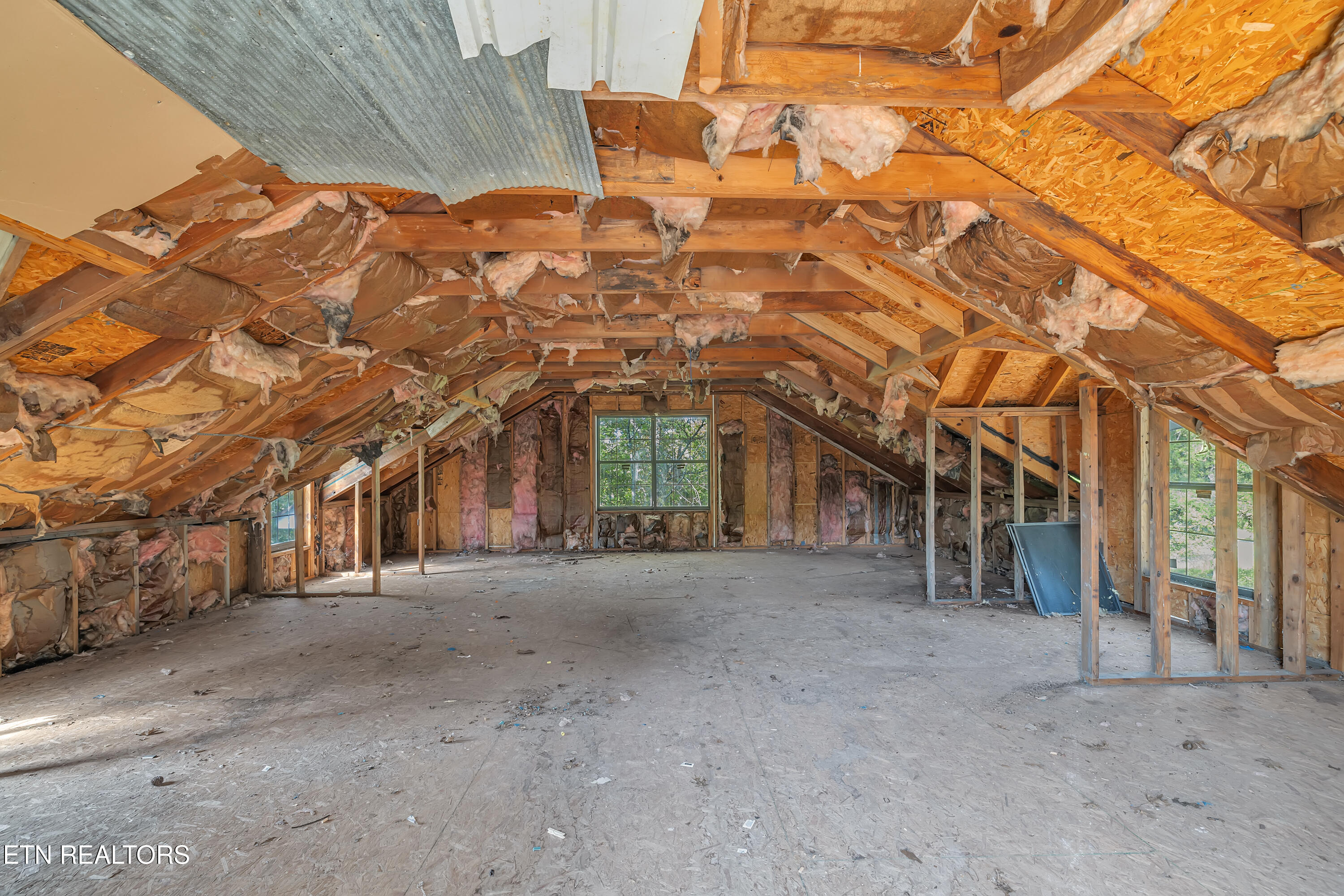 2323 Stock Creek Rd