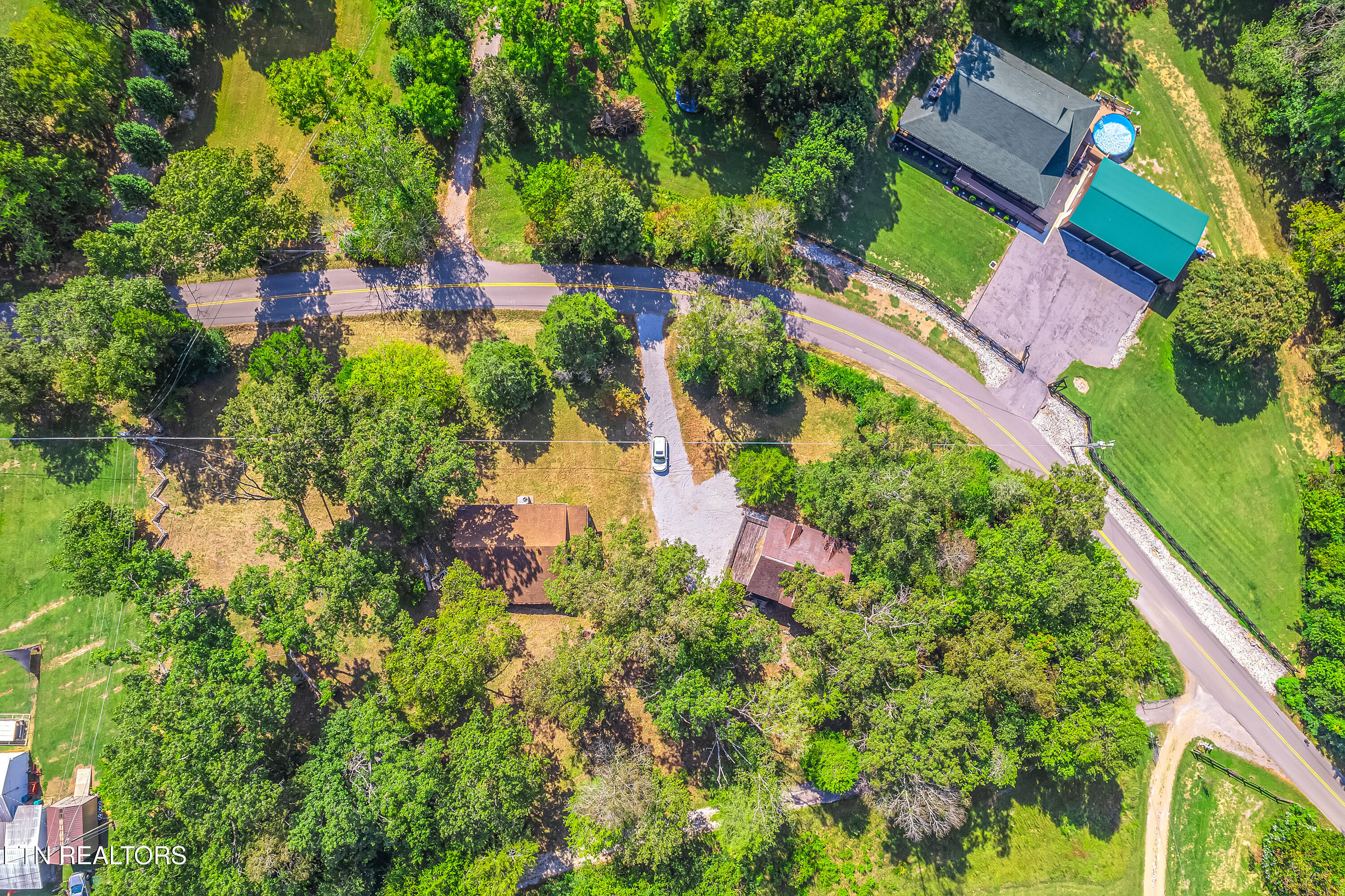 2323 Stock Creek Rd