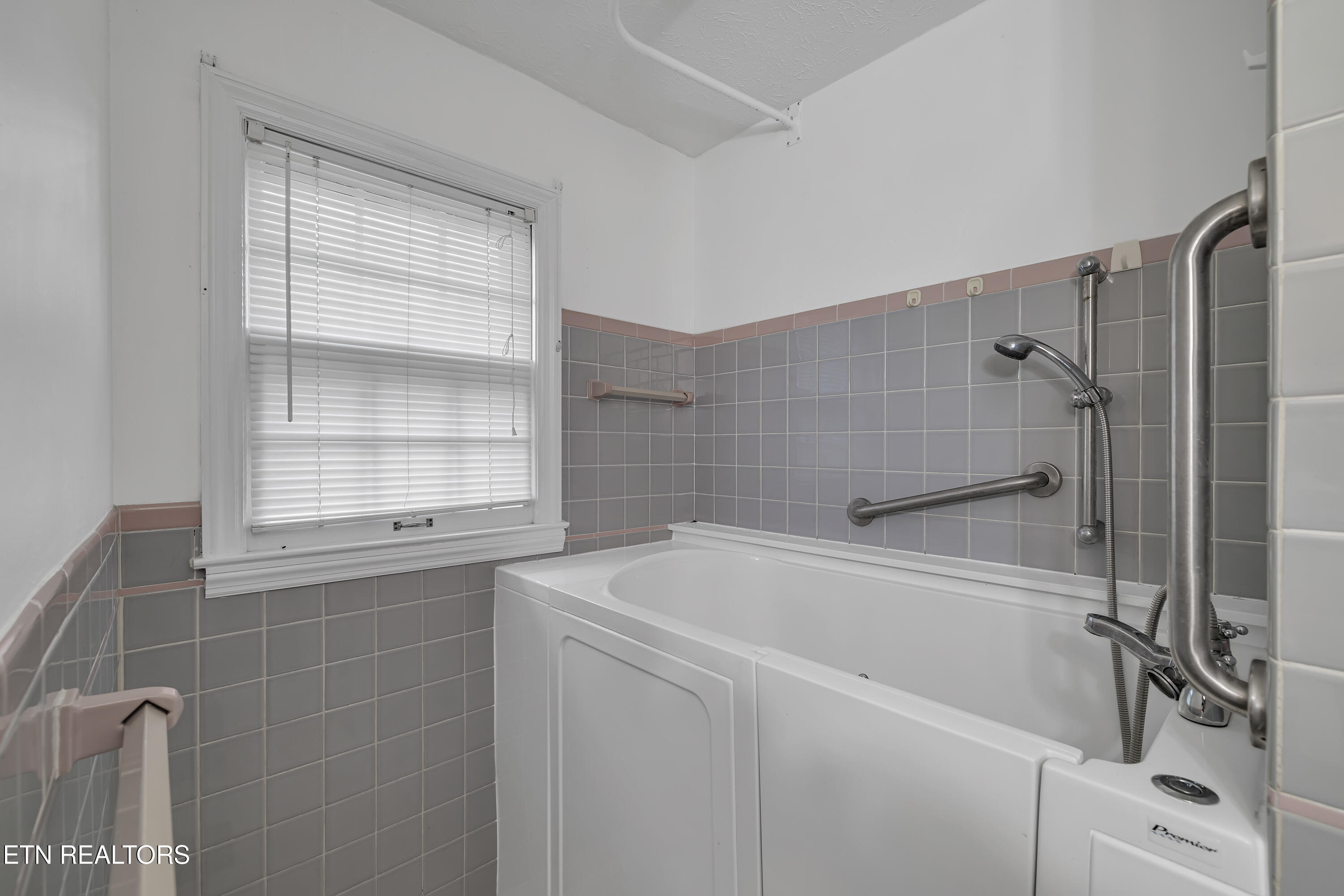 5405 Bluefield Rd, Knoxville