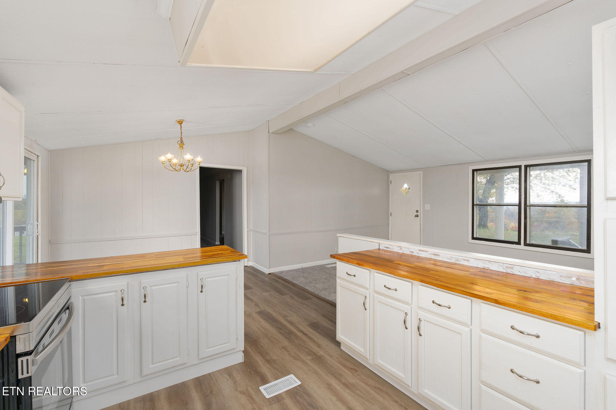 647 Dividing Ridge Rd