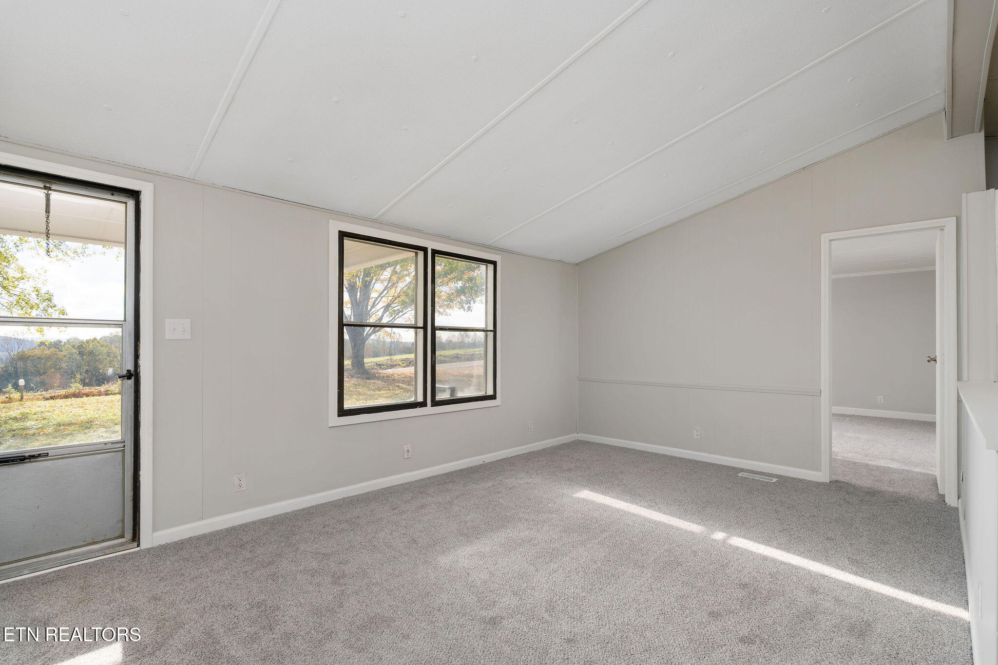 647 Dividing Ridge Rd