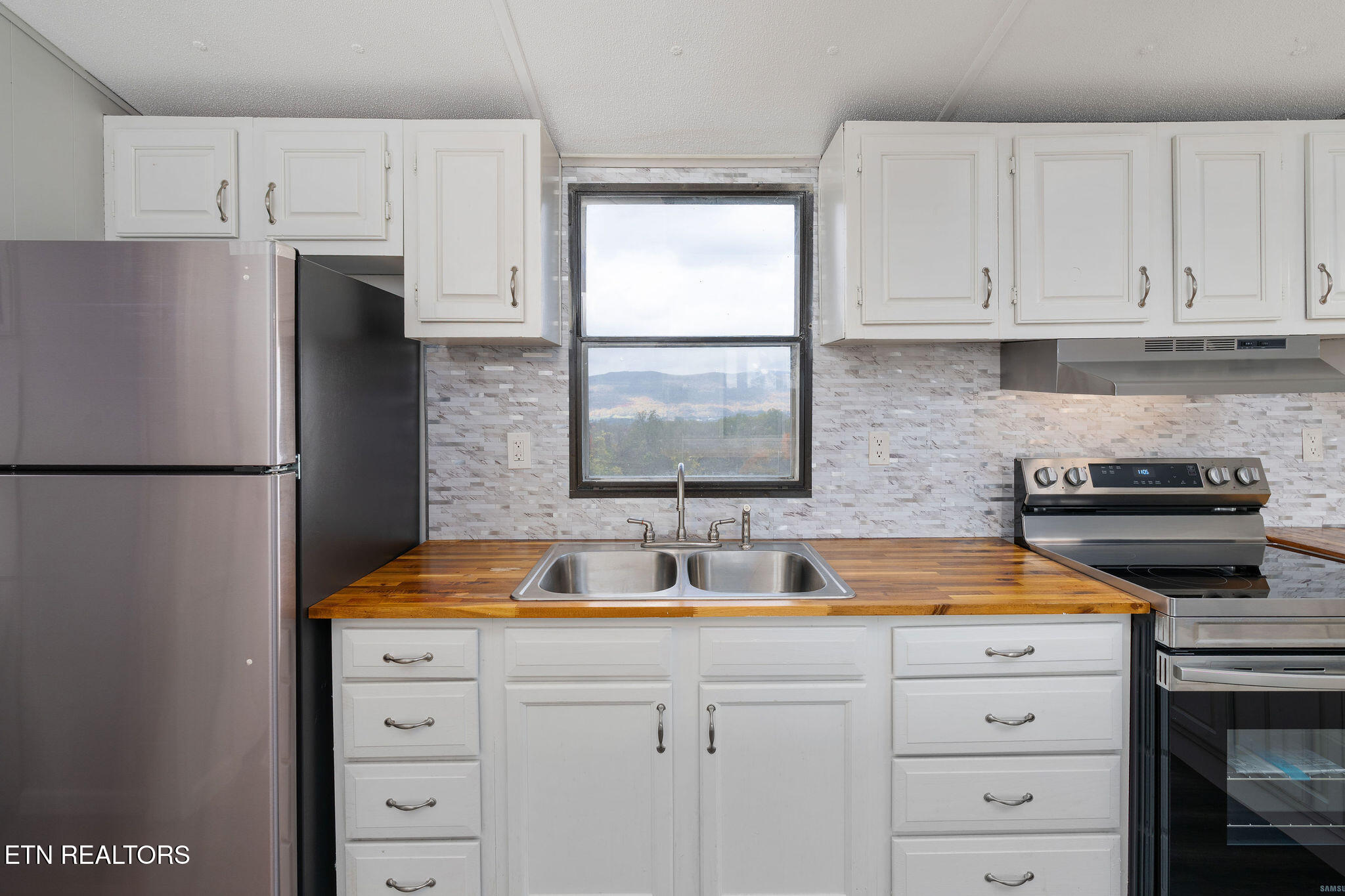 647 Dividing Ridge Rd