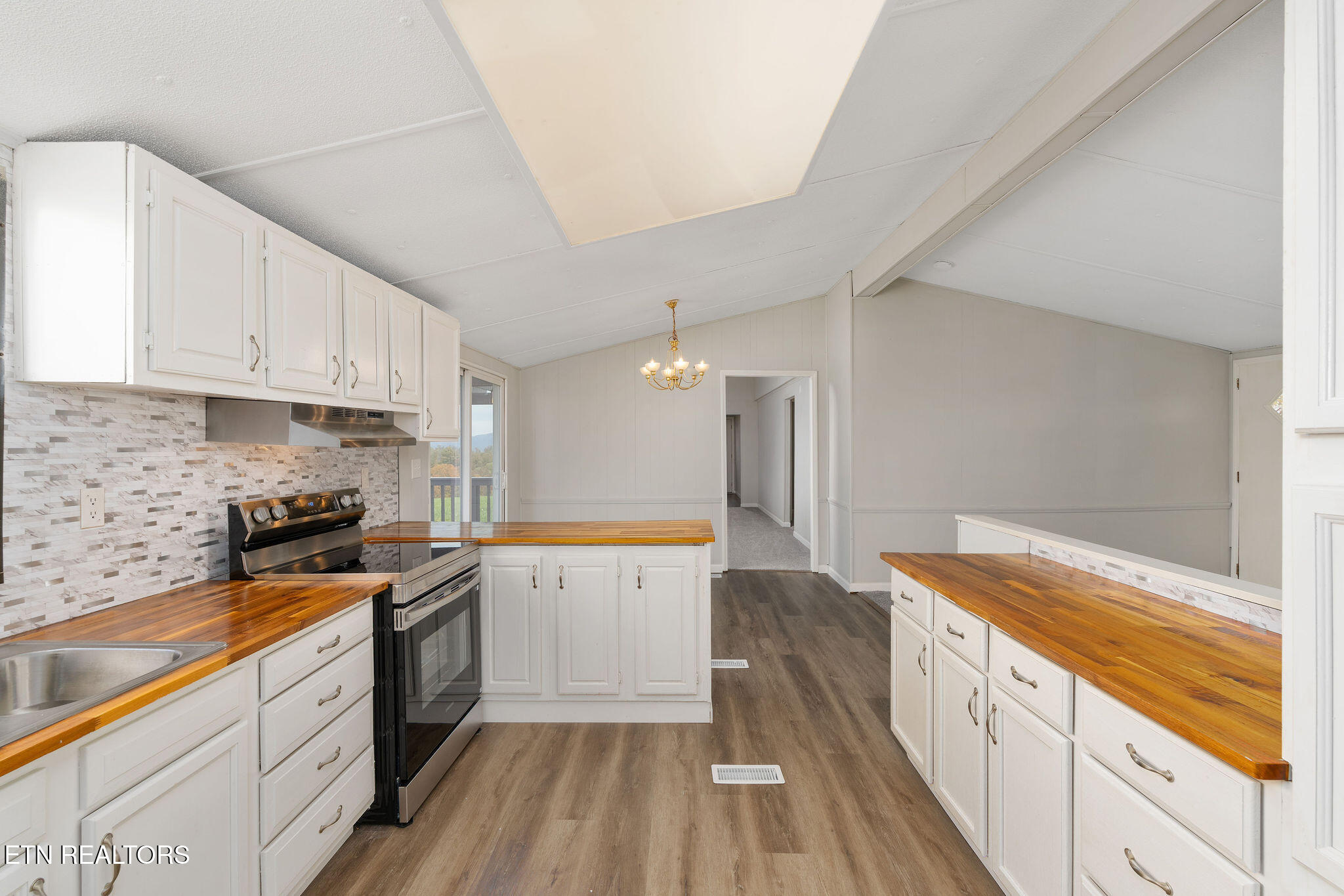 647 Dividing Ridge Rd