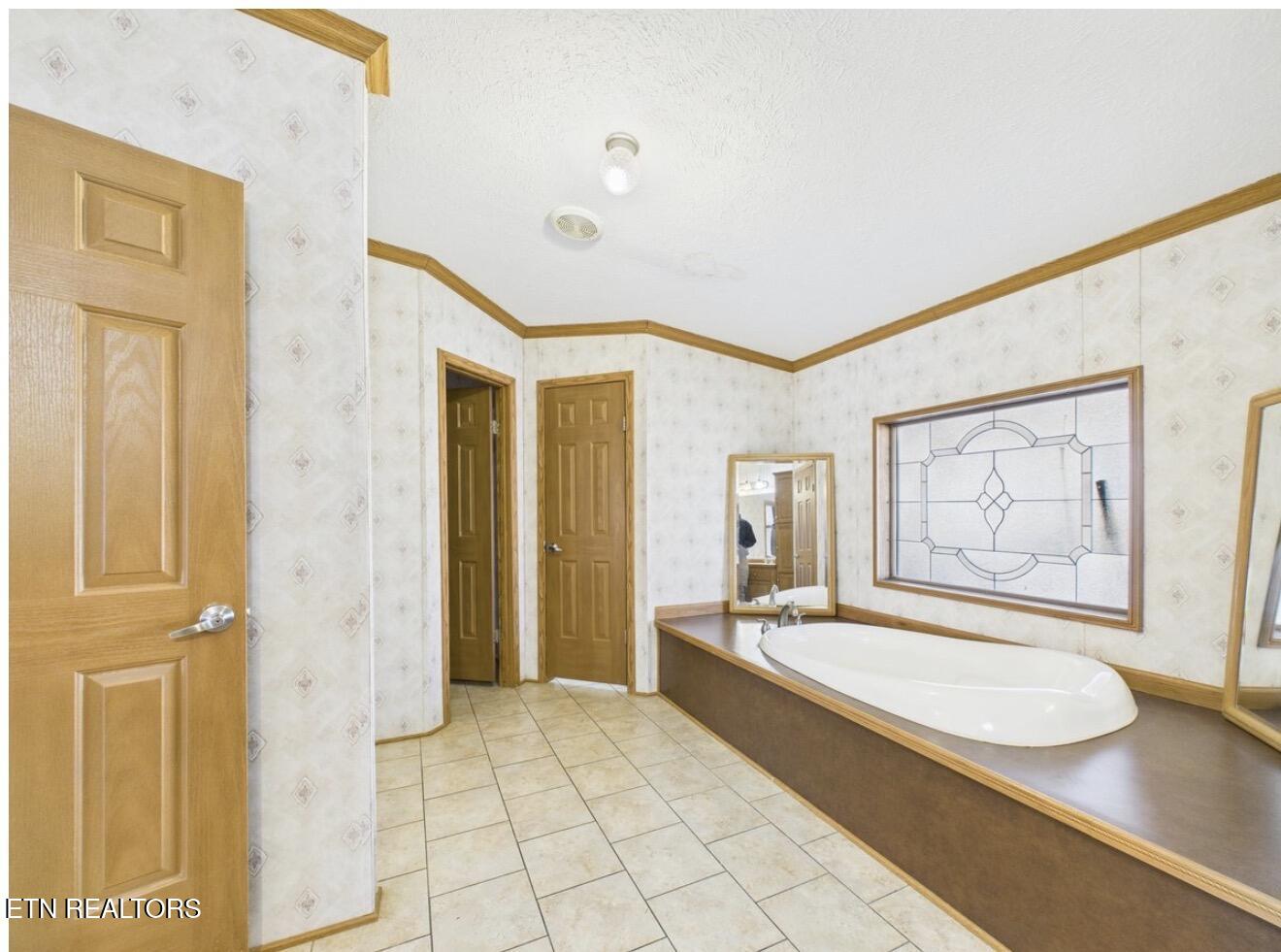 467 Russell Hill Rd
