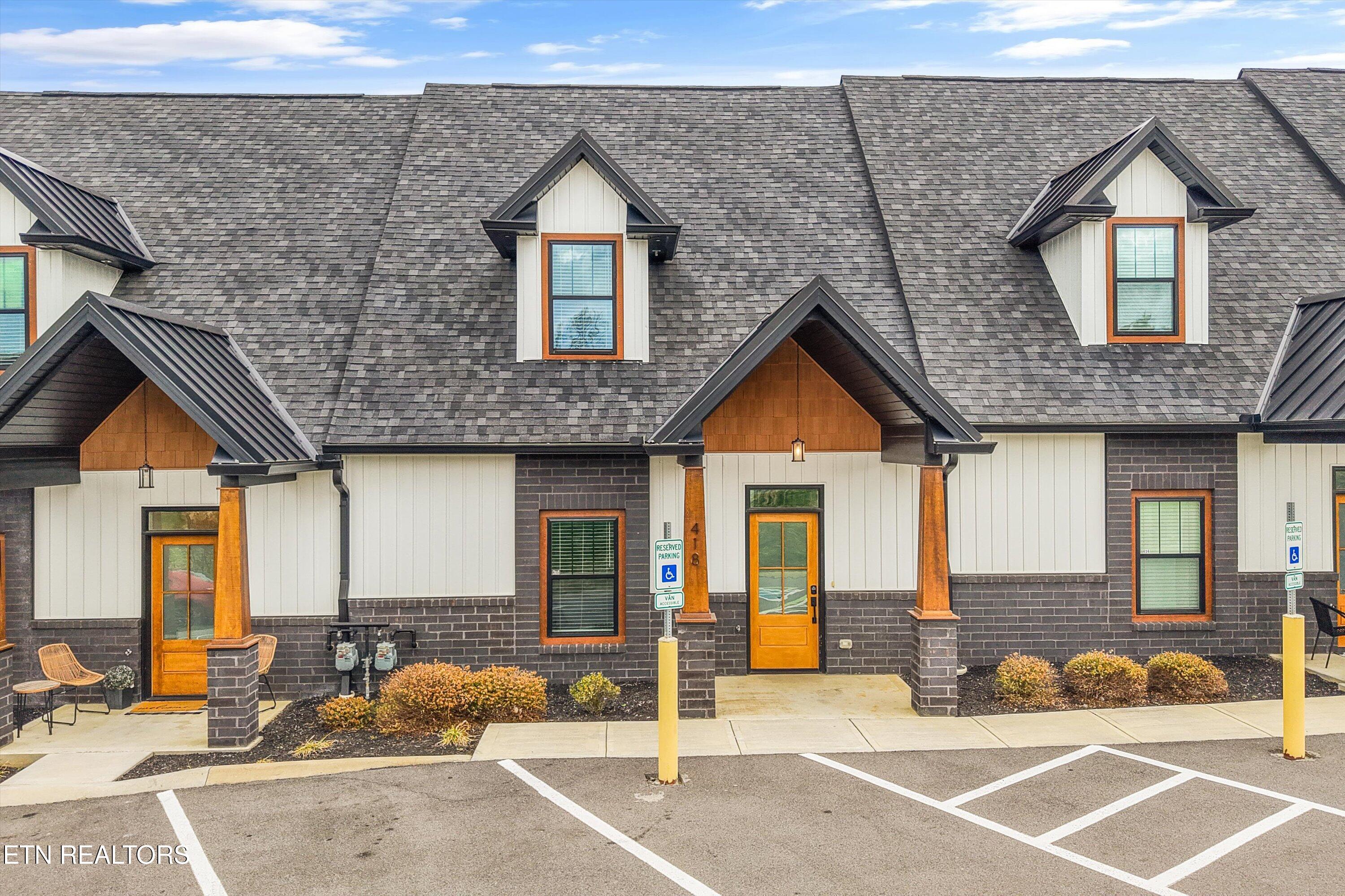 418 Fleeta Williams Way