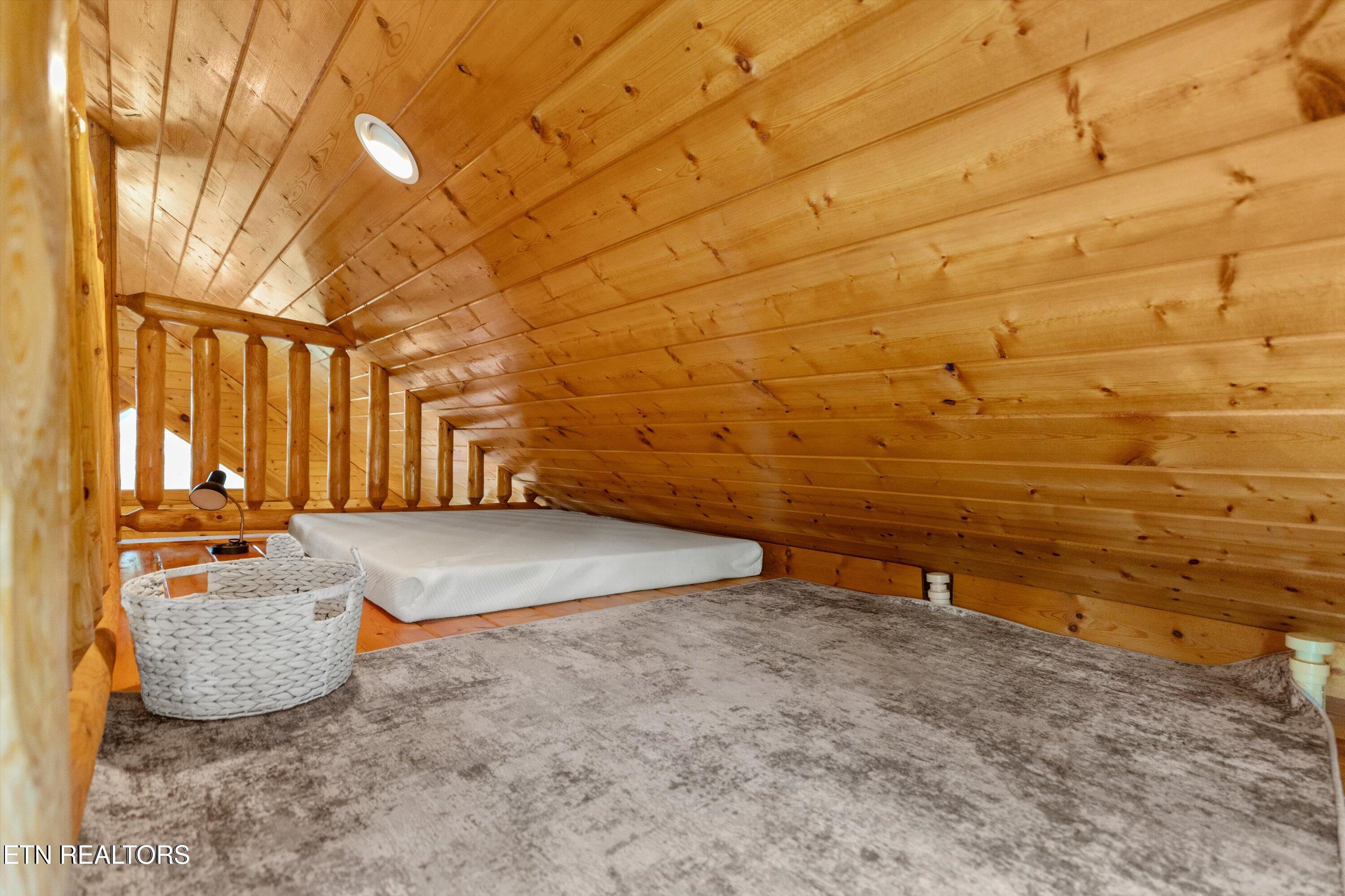 1109 Autumn Path Way