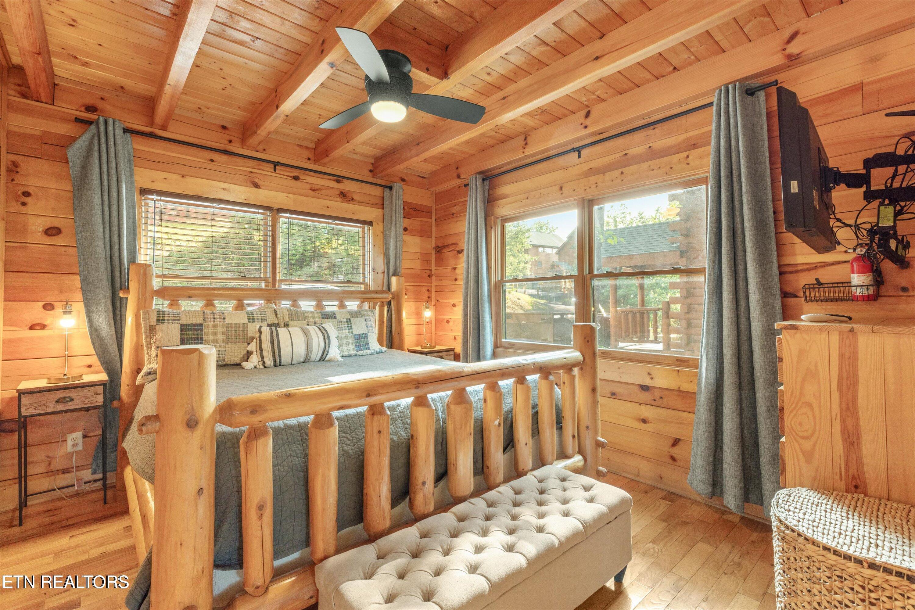 1109 Autumn Path Way