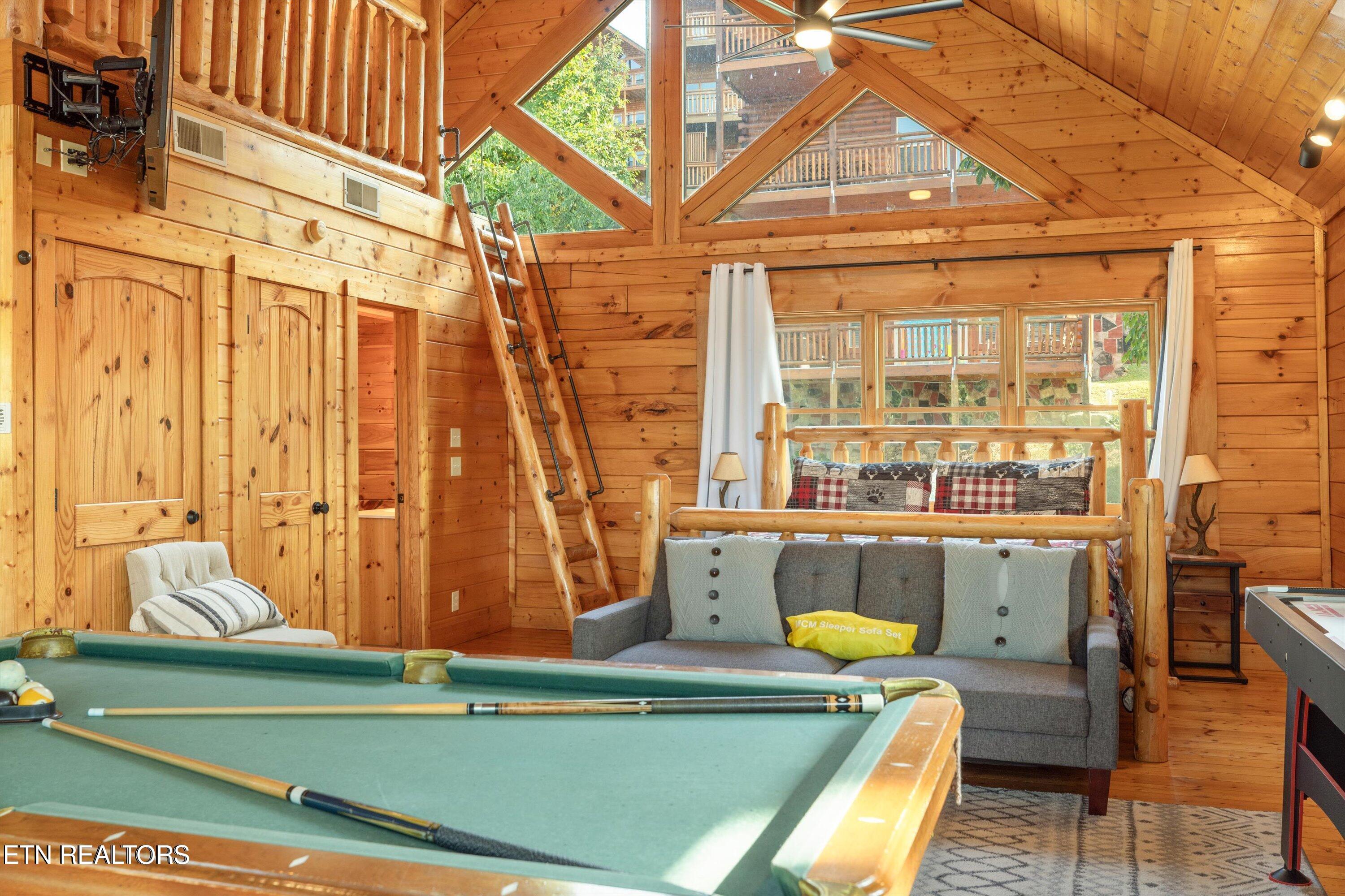 1109 Autumn Path Way