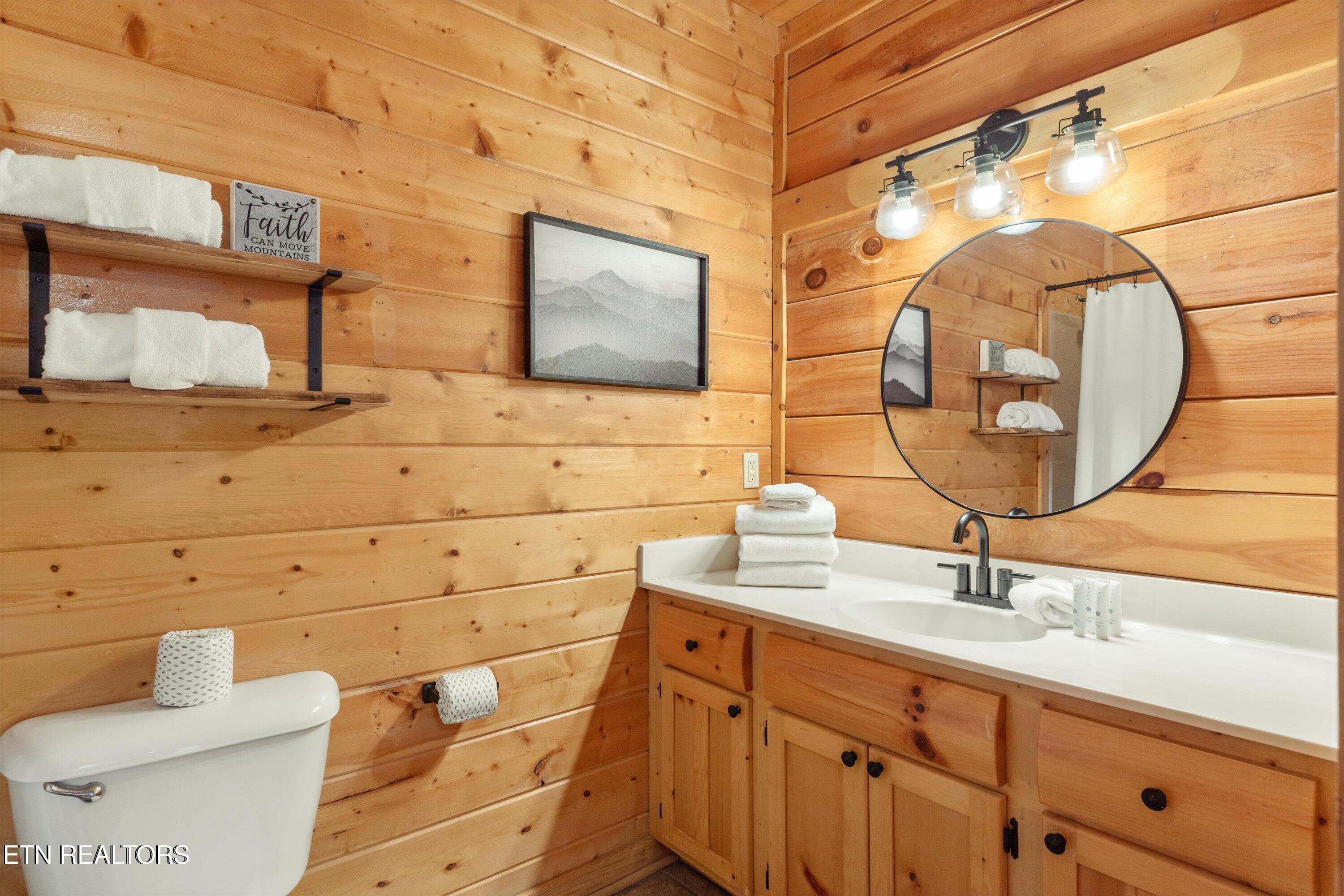 1109 Autumn Path Way