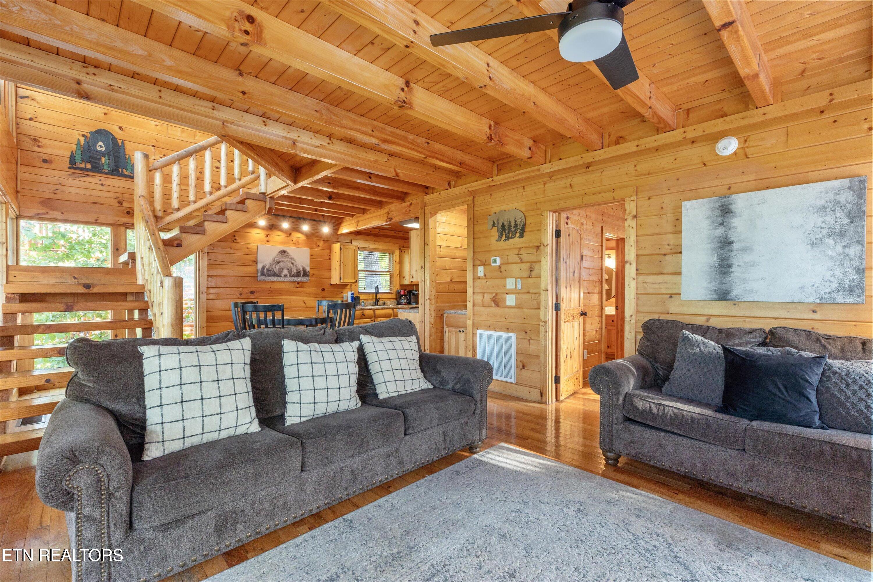 1109 Autumn Path Way