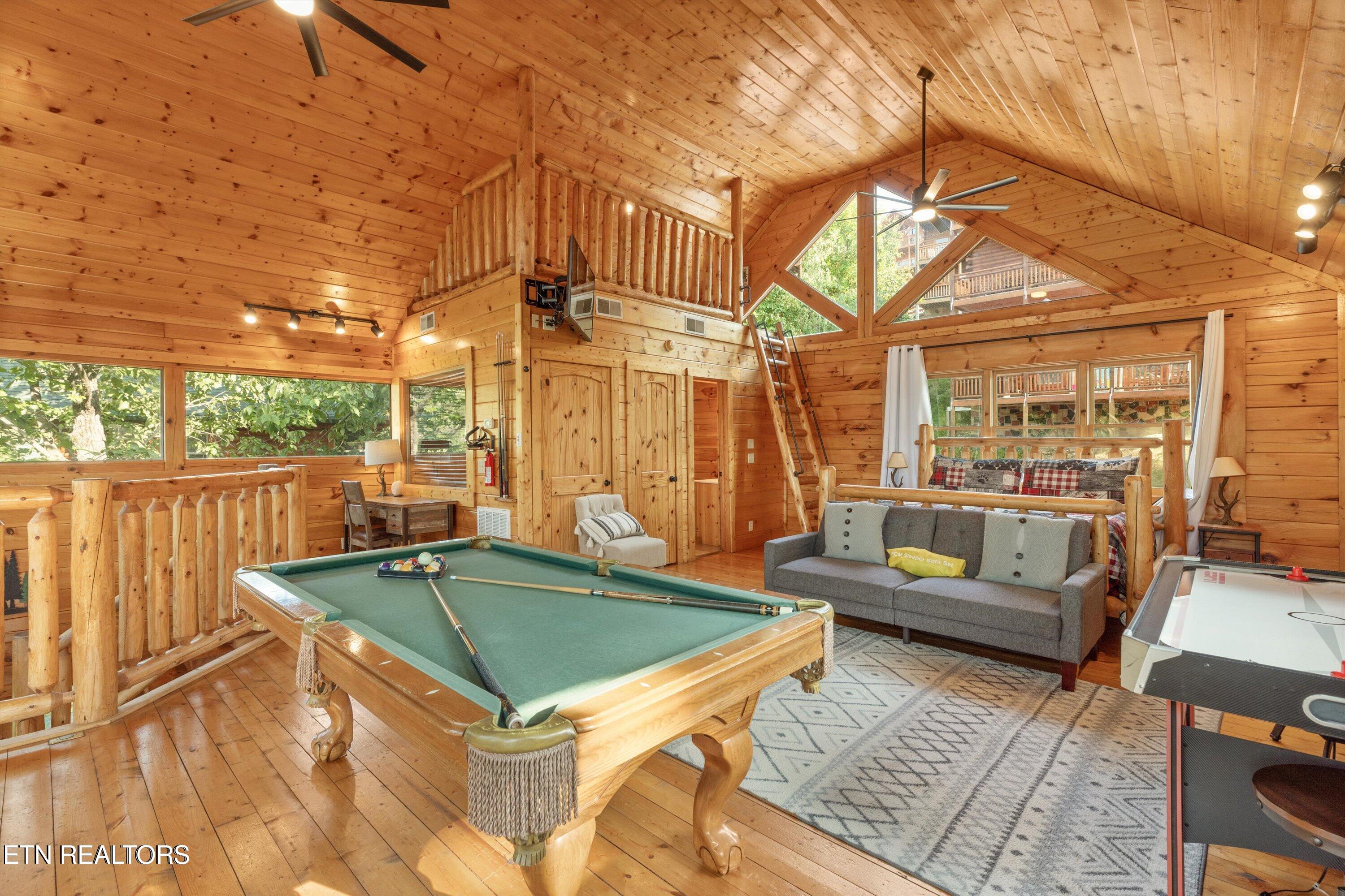 1109 Autumn Path Way