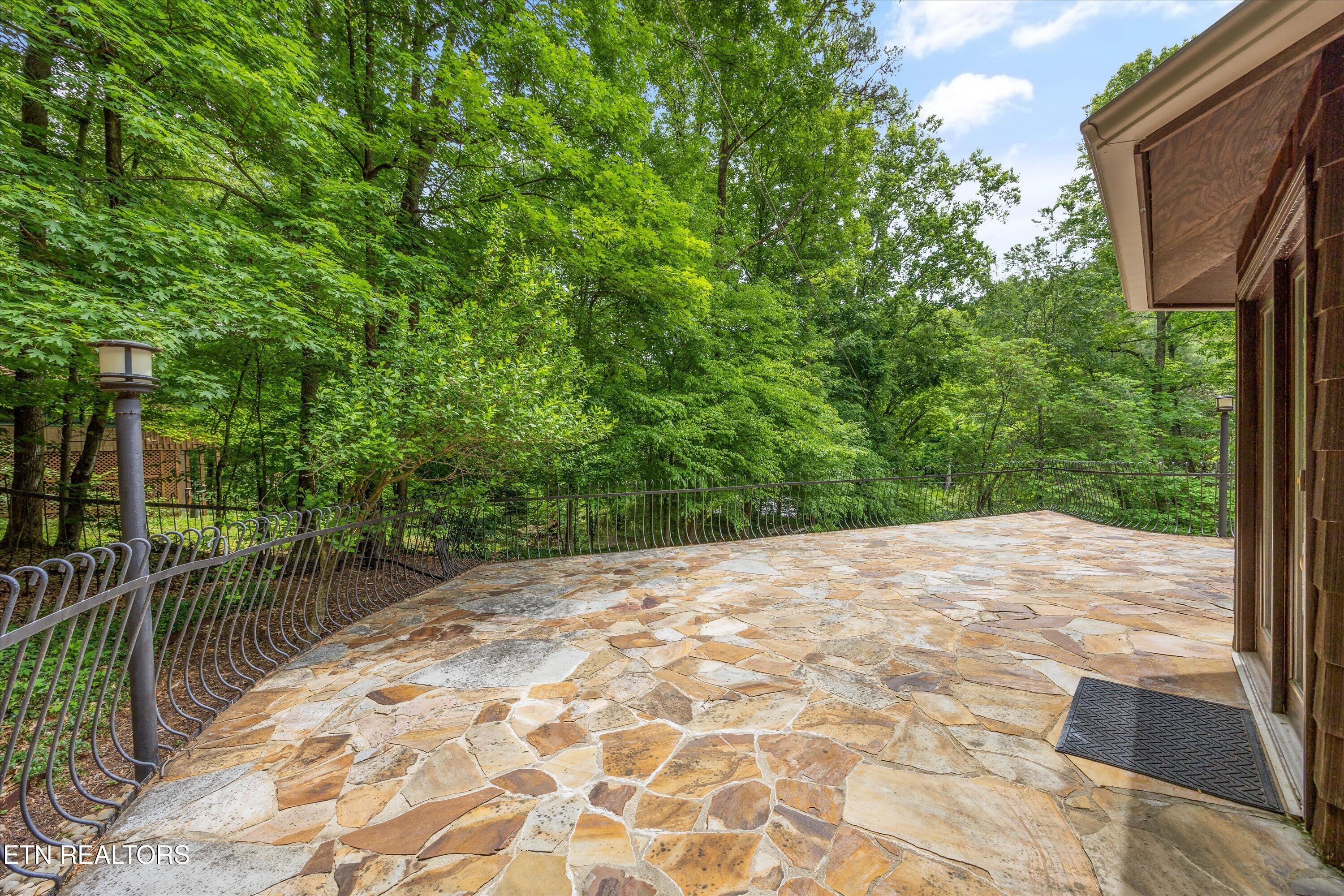 3521 Montlake Drive